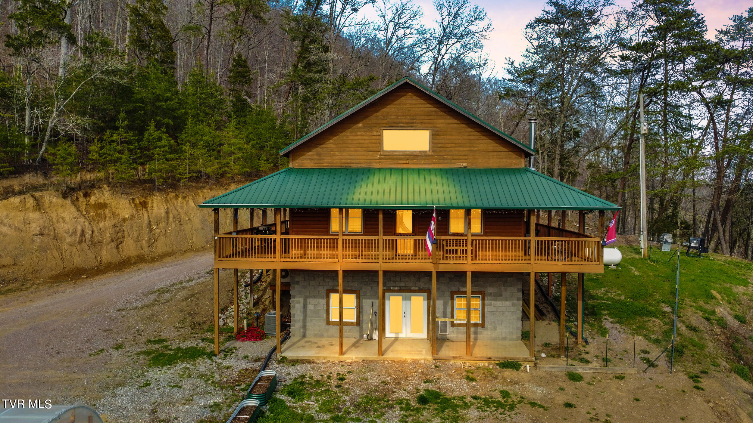 6938 War Creek Road