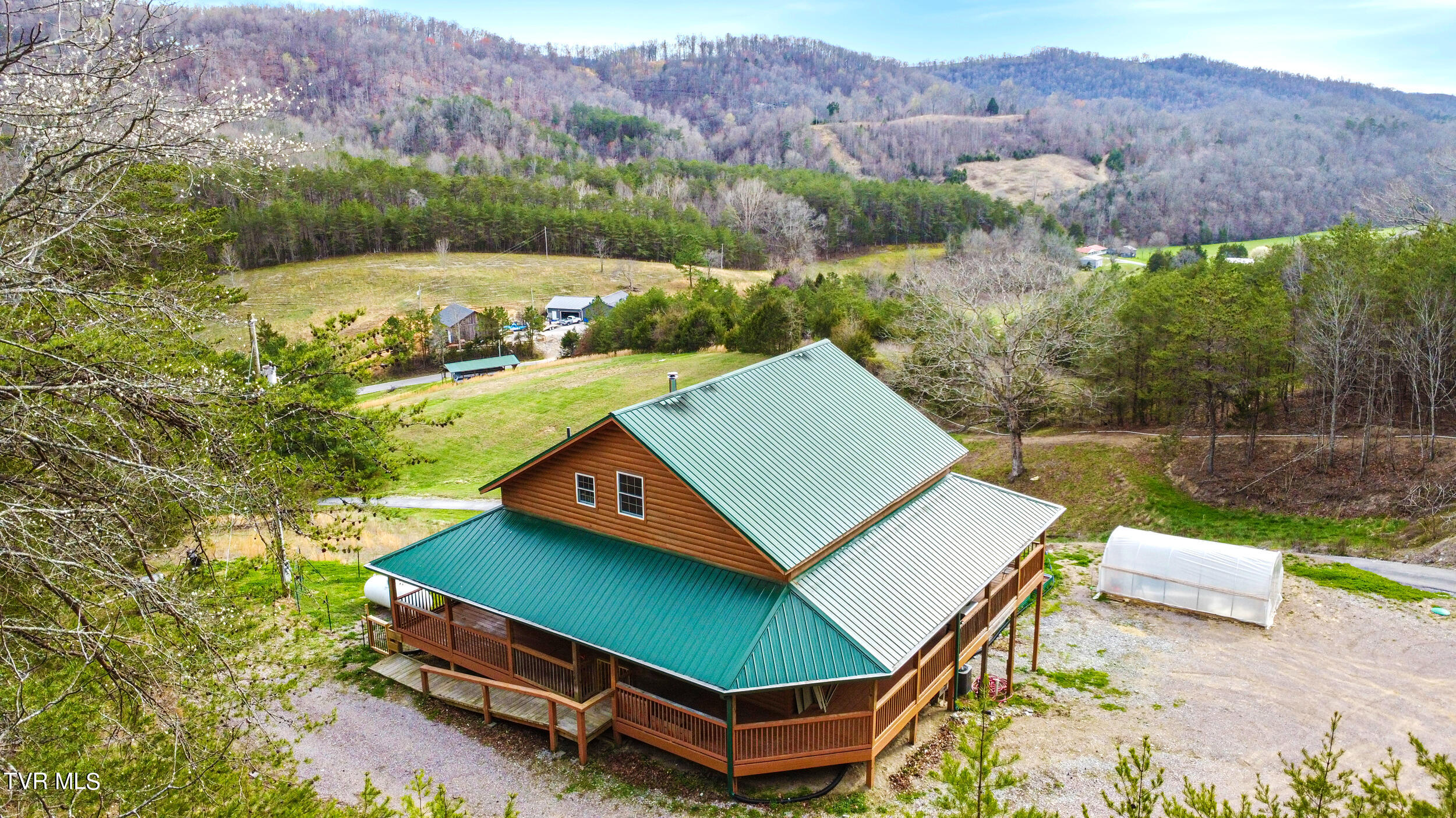 6938 War Creek Road
