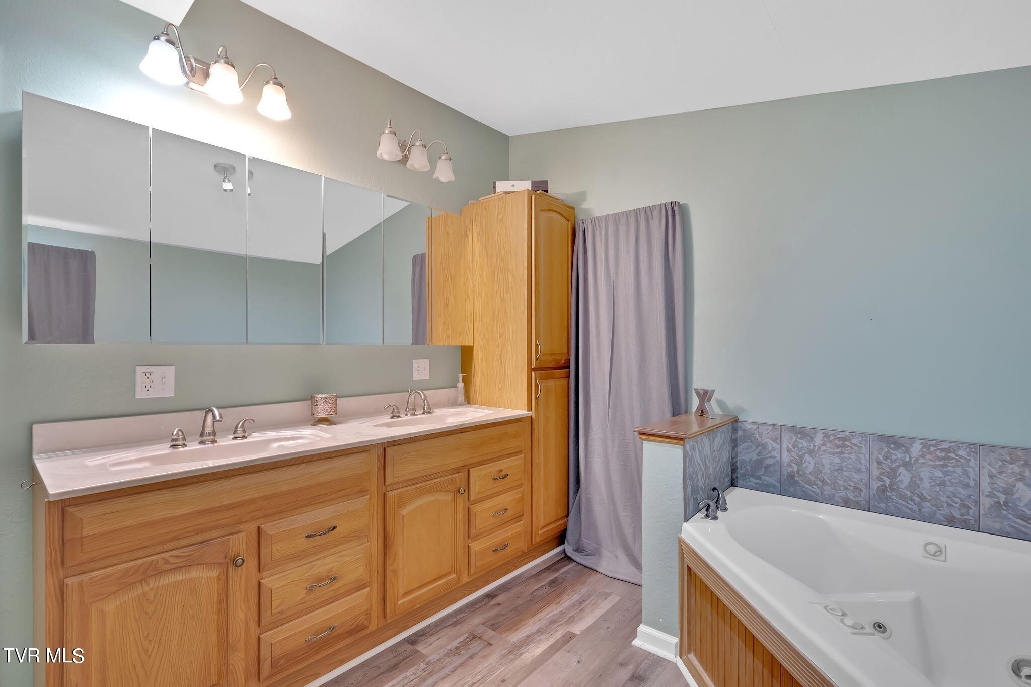 2623 Lakemont Circle