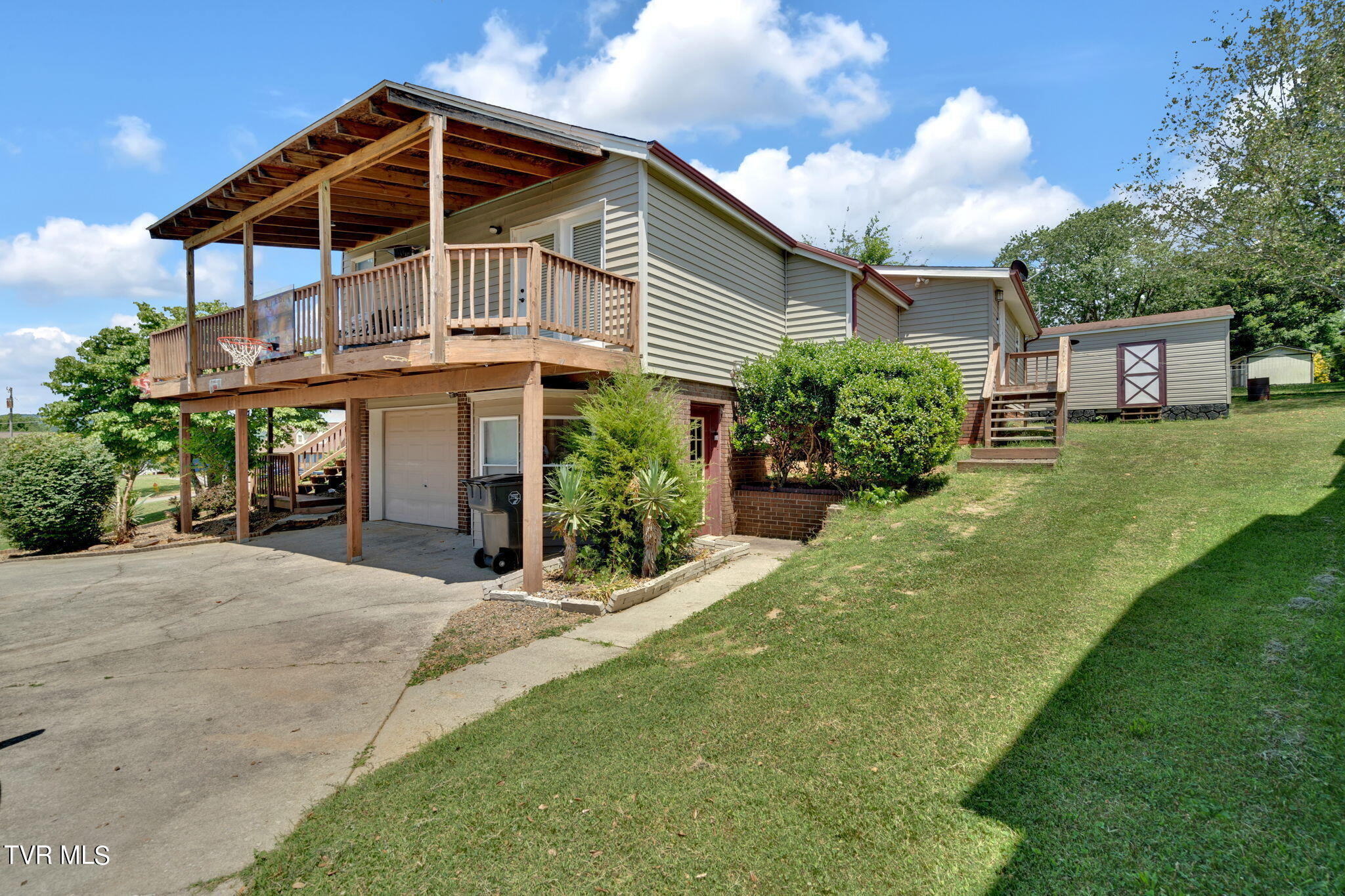 2623 Lakemont Circle