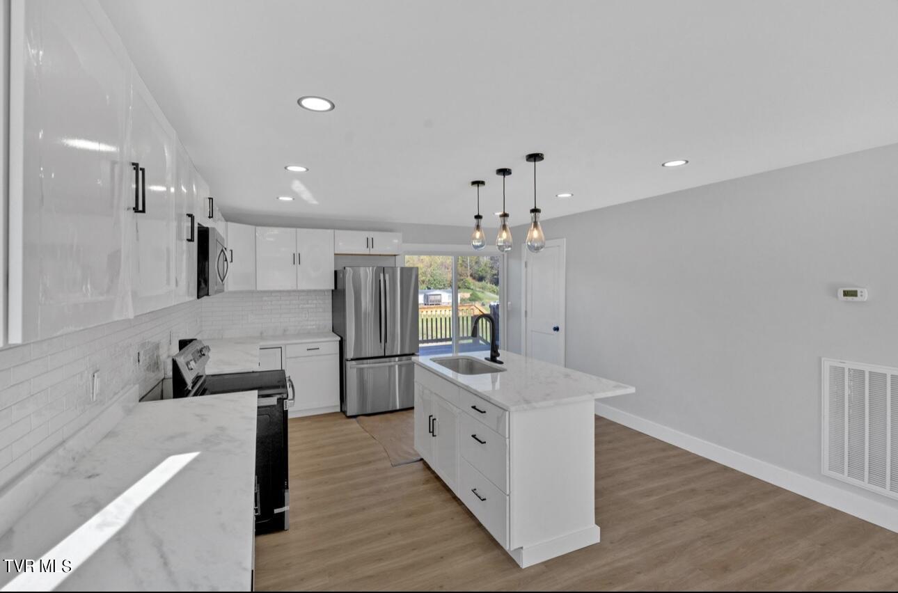 455 Possum Hollow Road