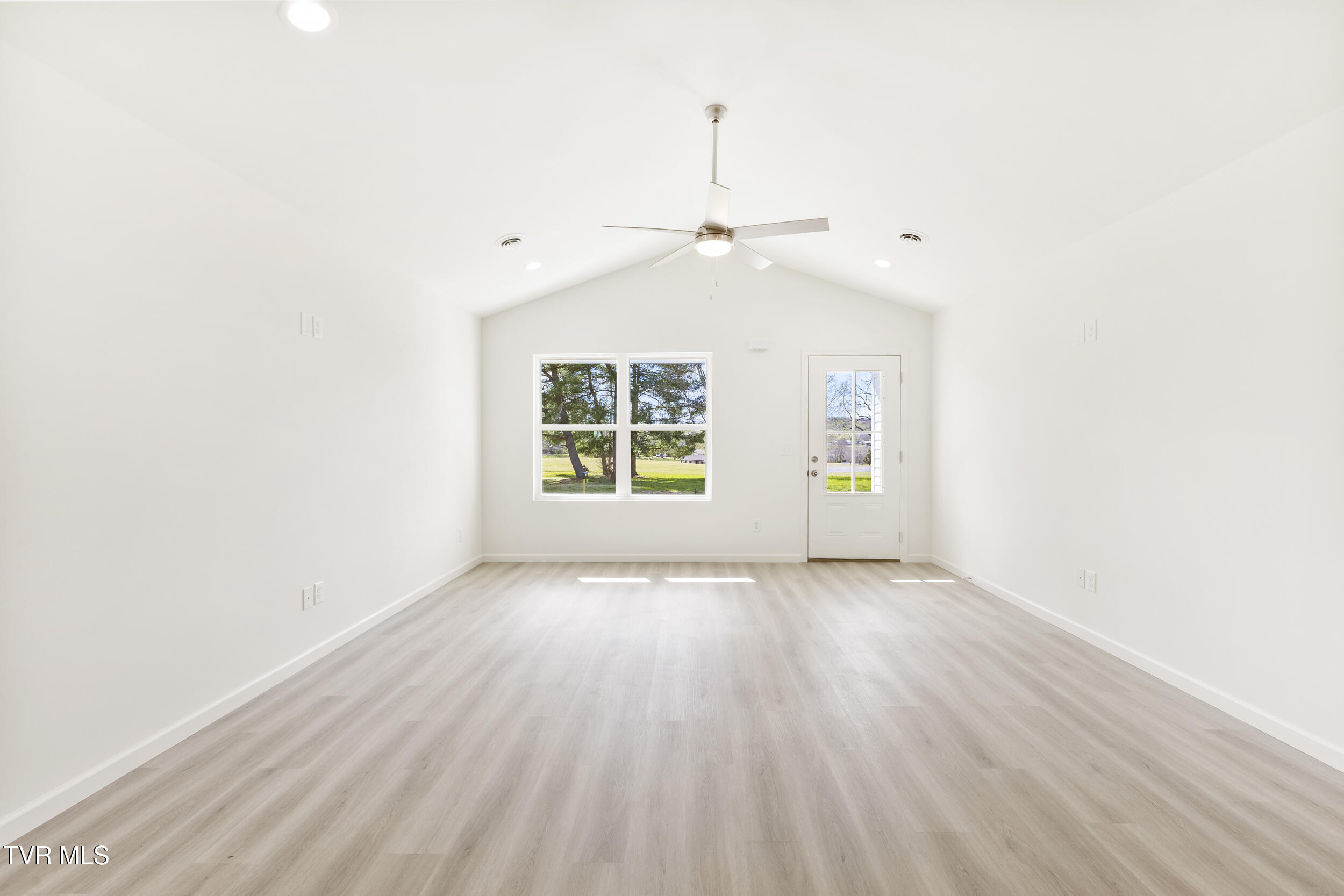 210 Baylor Avenue
