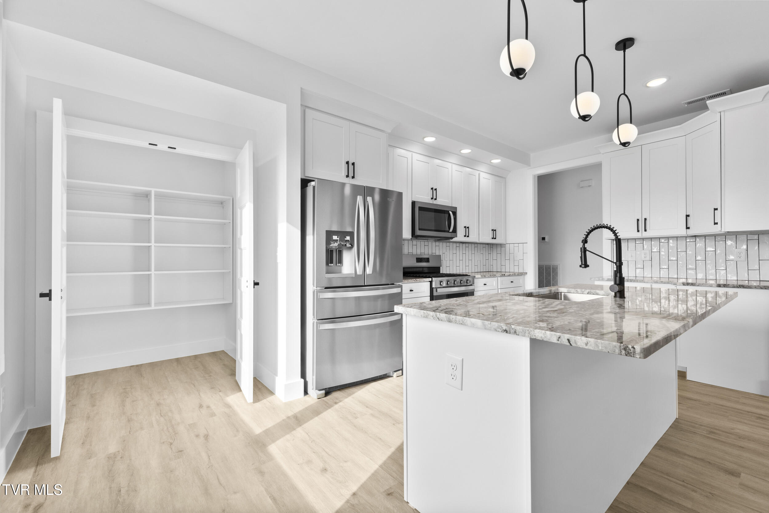 2332 Sydney Court