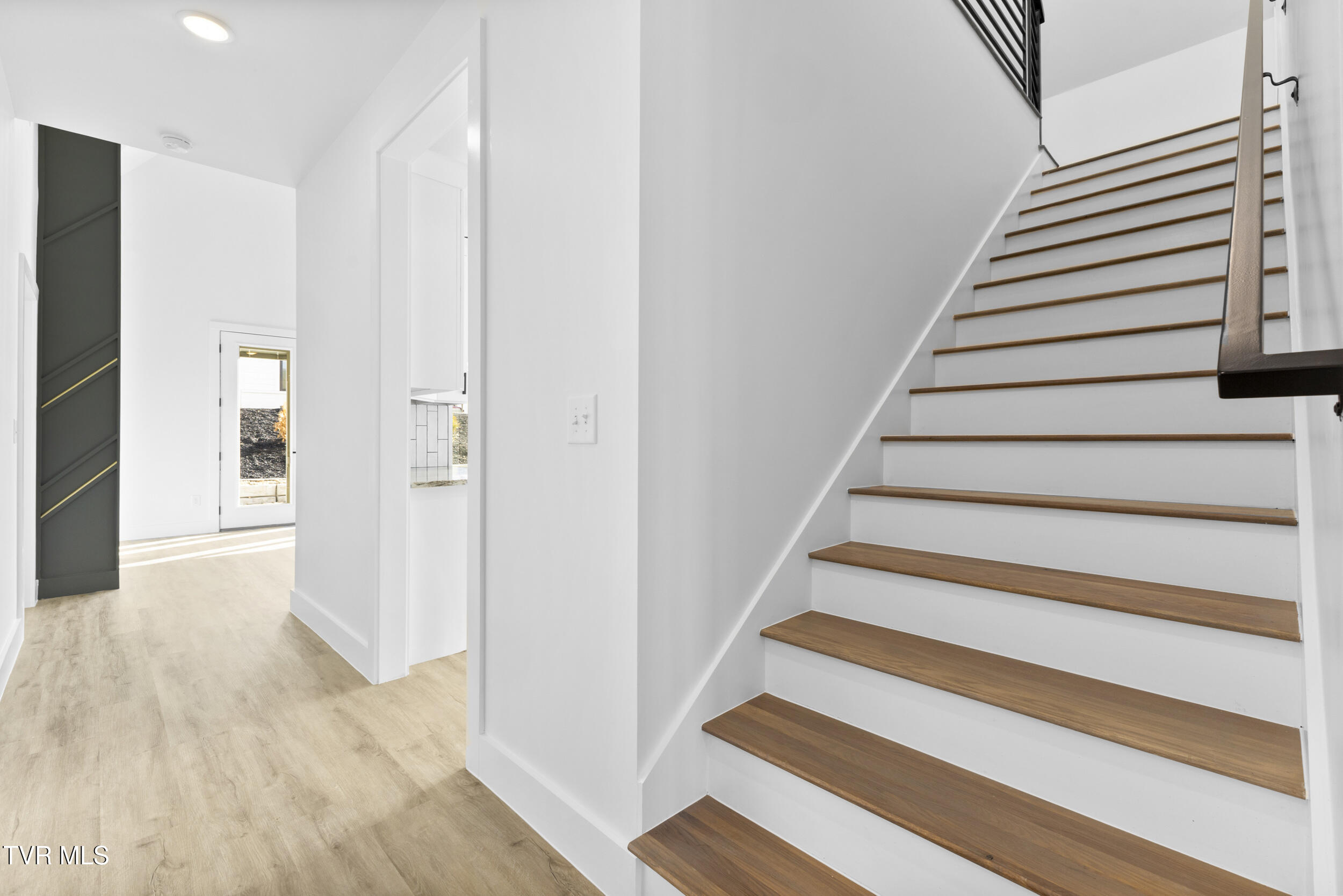 2332 Sydney Court