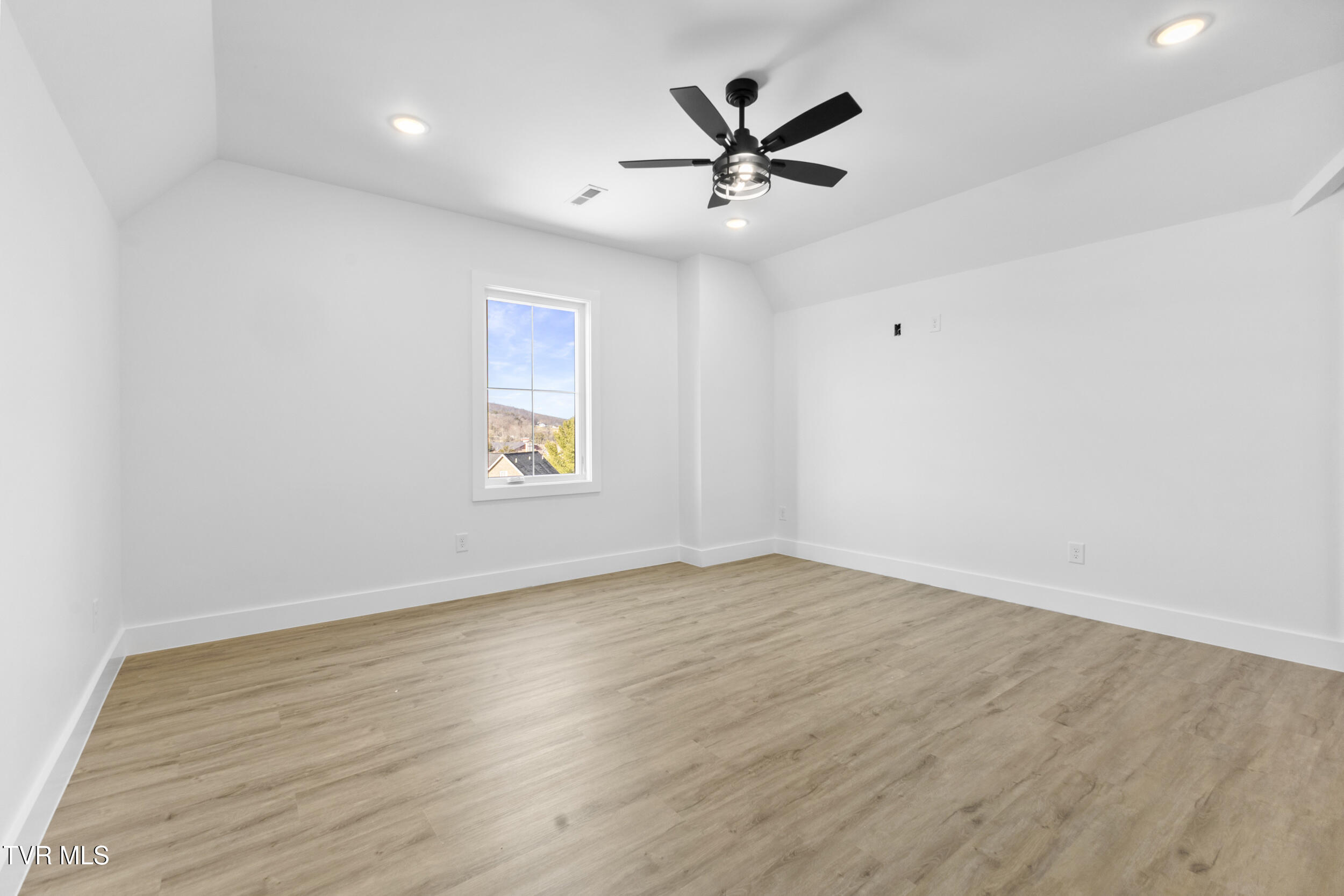 2332 Sydney Court