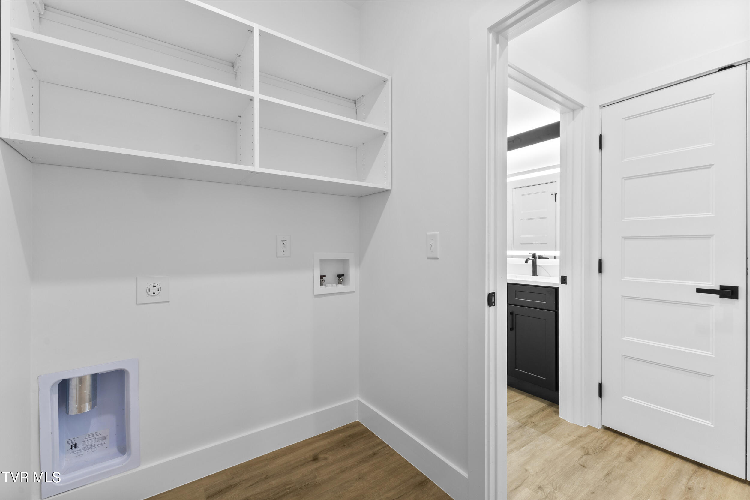 2332 Sydney Court