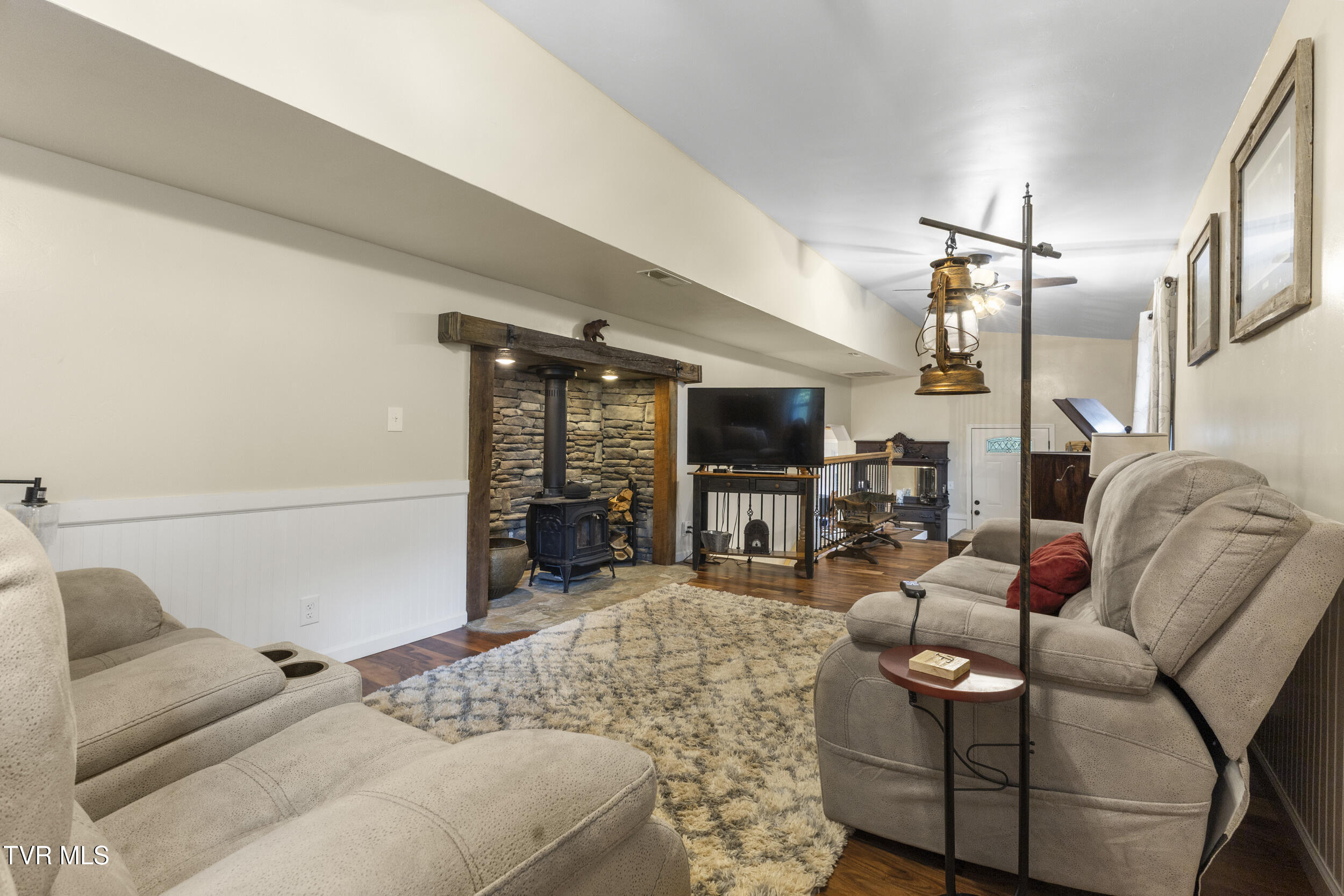 1068 Mimosa Drive