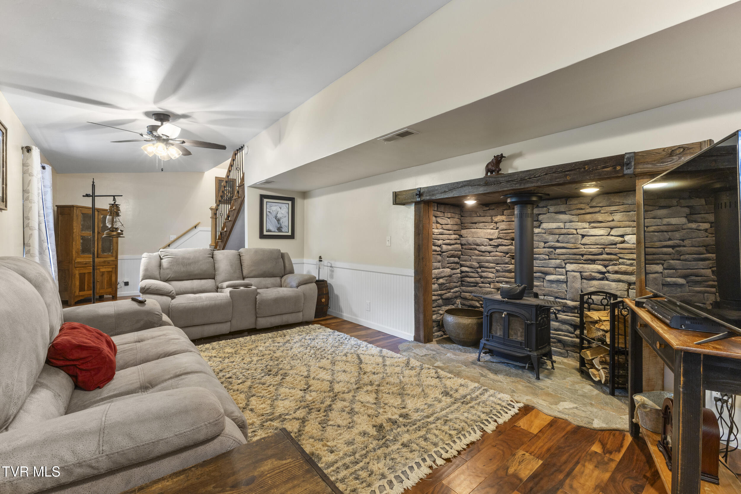 1068 Mimosa Drive