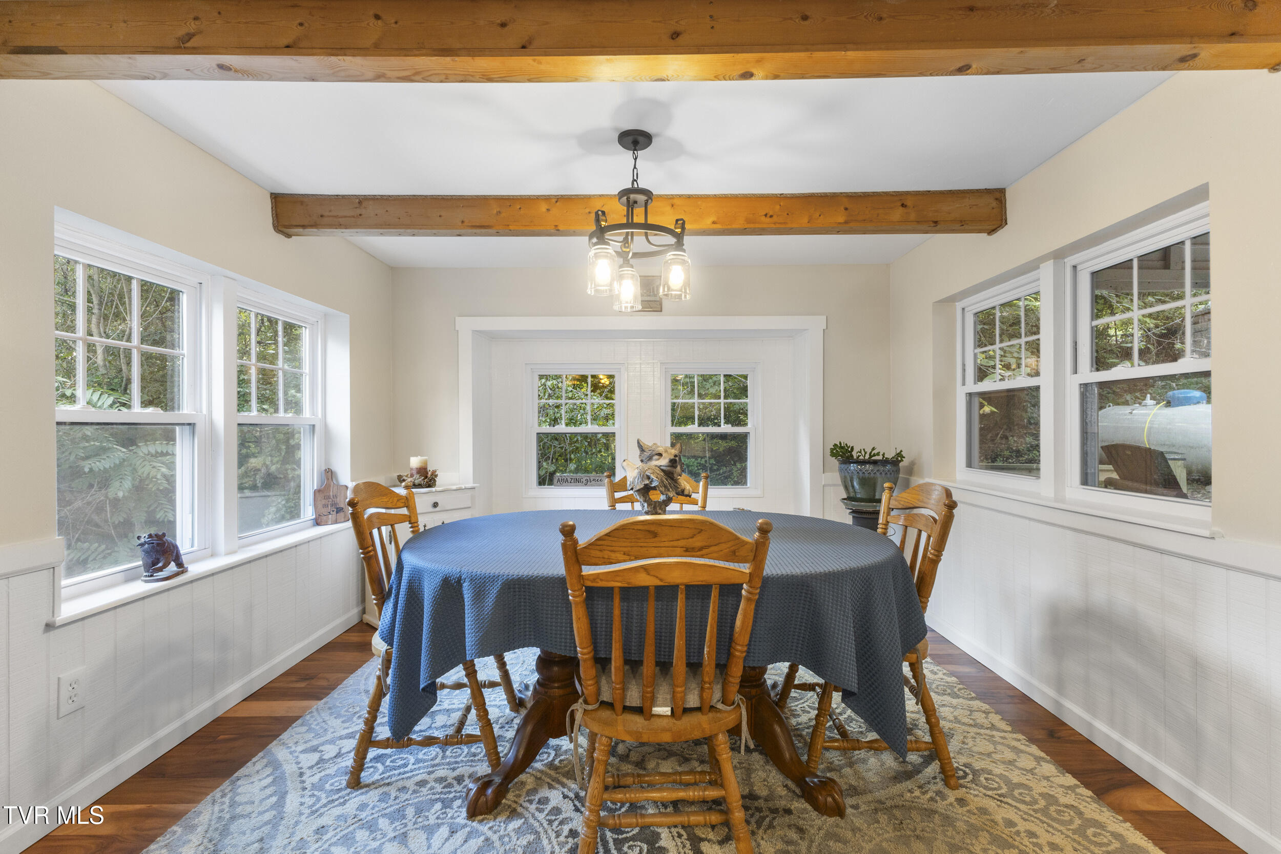 1068 Mimosa Drive