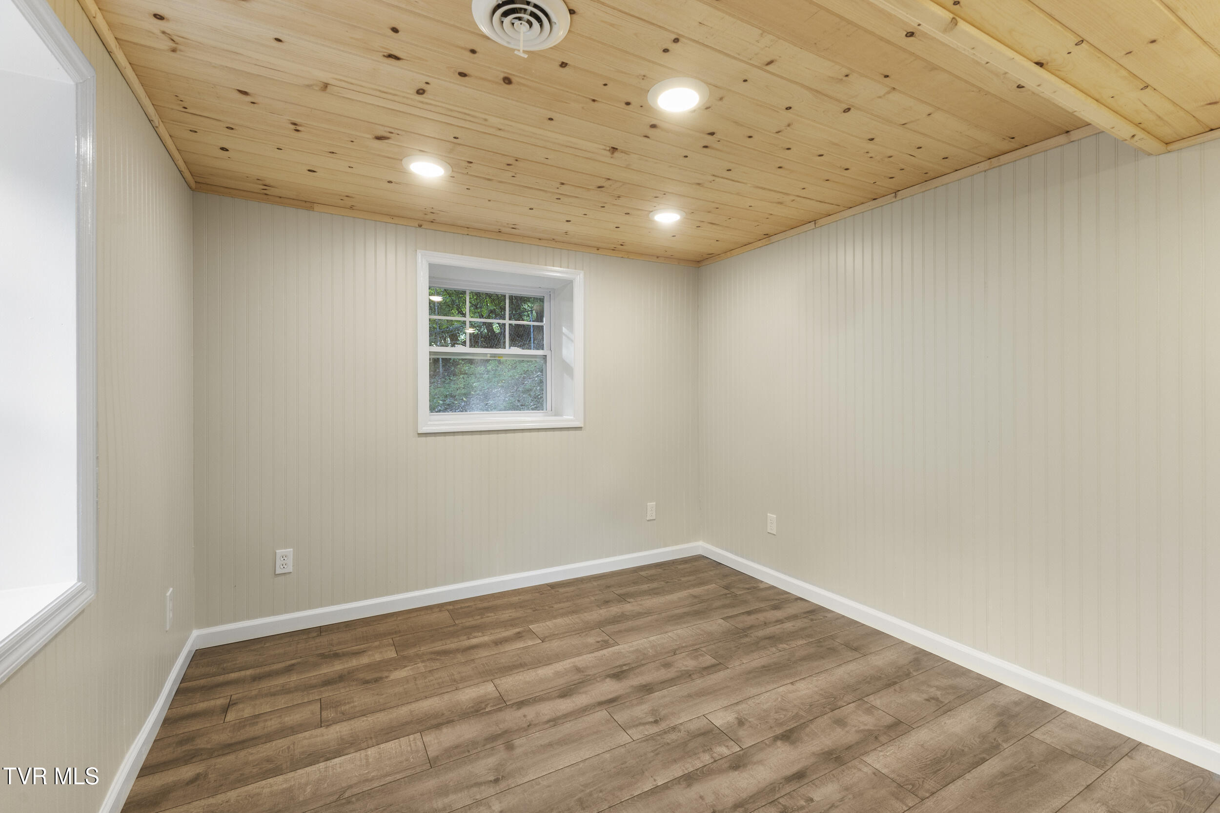 1068 Mimosa Drive