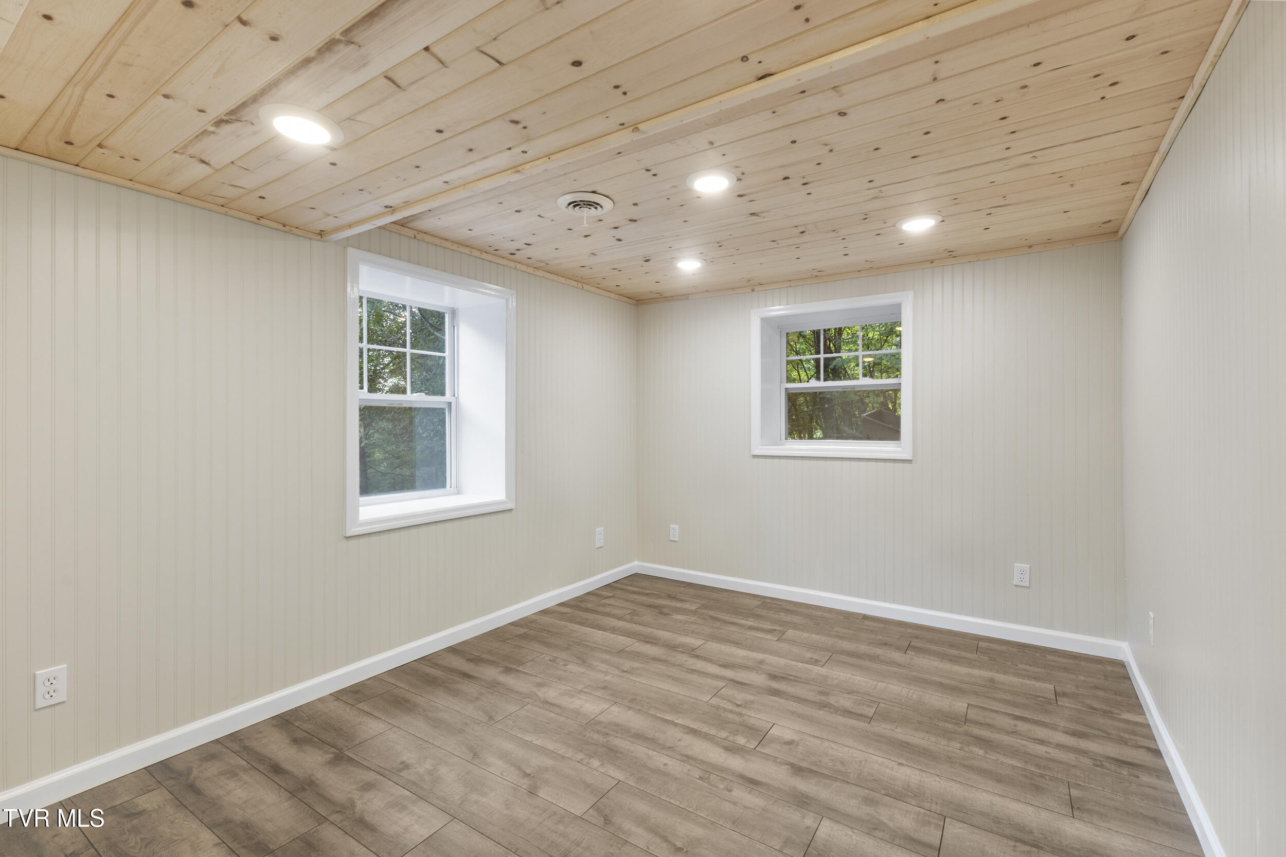1068 Mimosa Drive