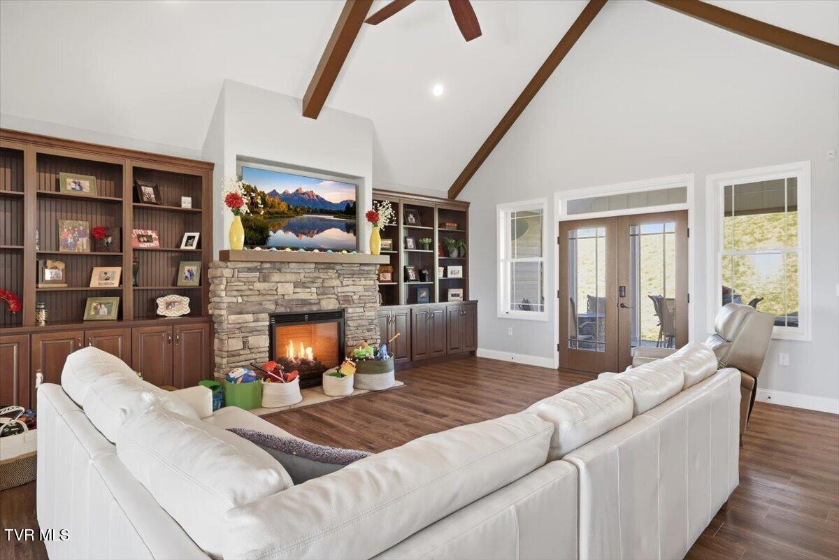 2233 Windswept Way