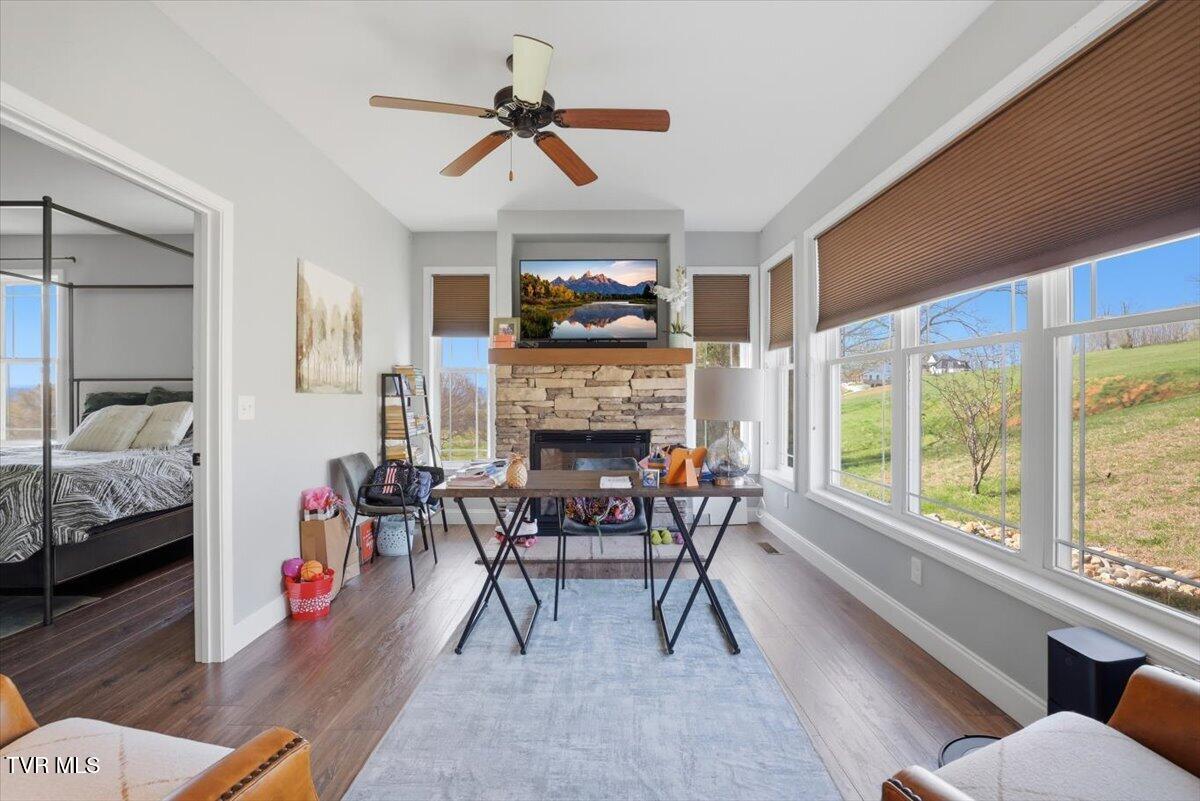 2233 Windswept Way