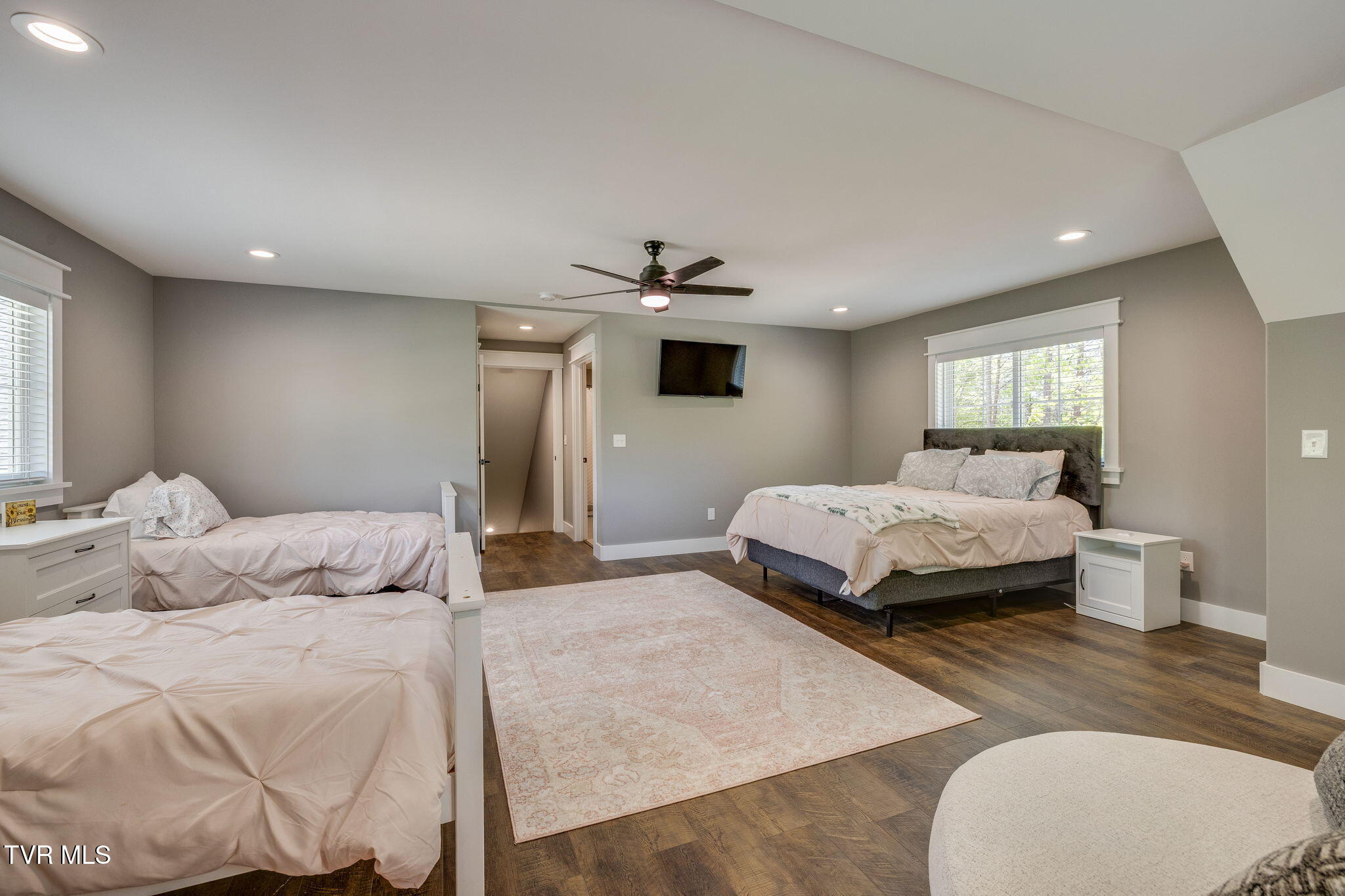 350 Sunset Harbor Drive