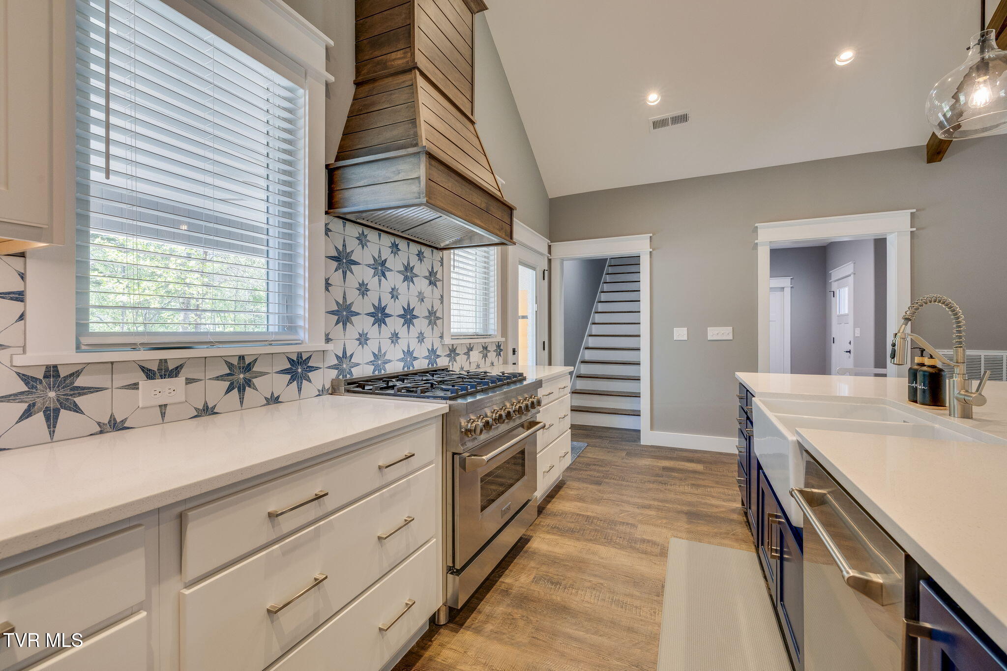 350 Sunset Harbor Drive