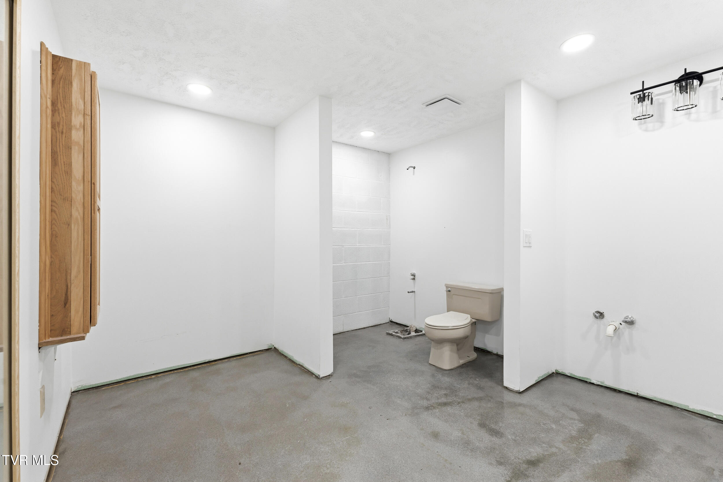 7366 Circle Point Drive