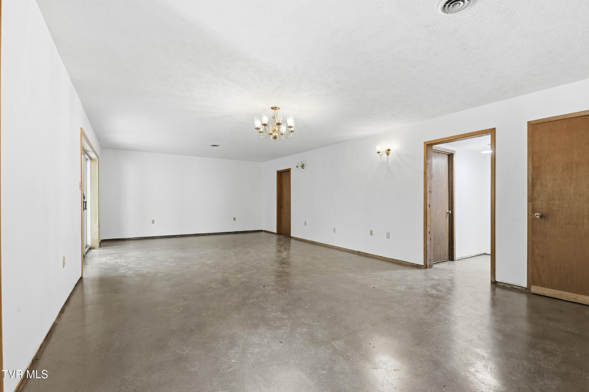 7366 Circle Point Drive