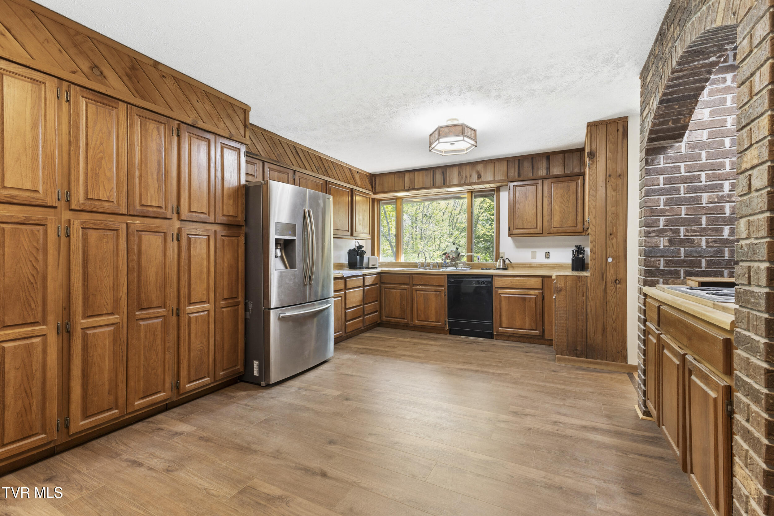 7366 Circle Point Drive