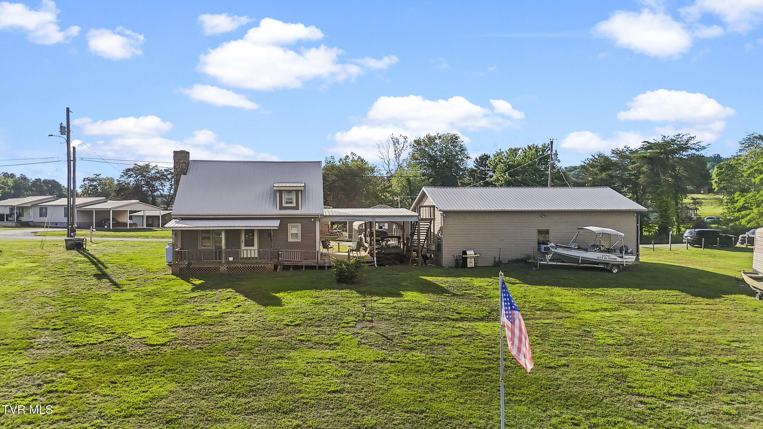 125 Island Harbor Lane