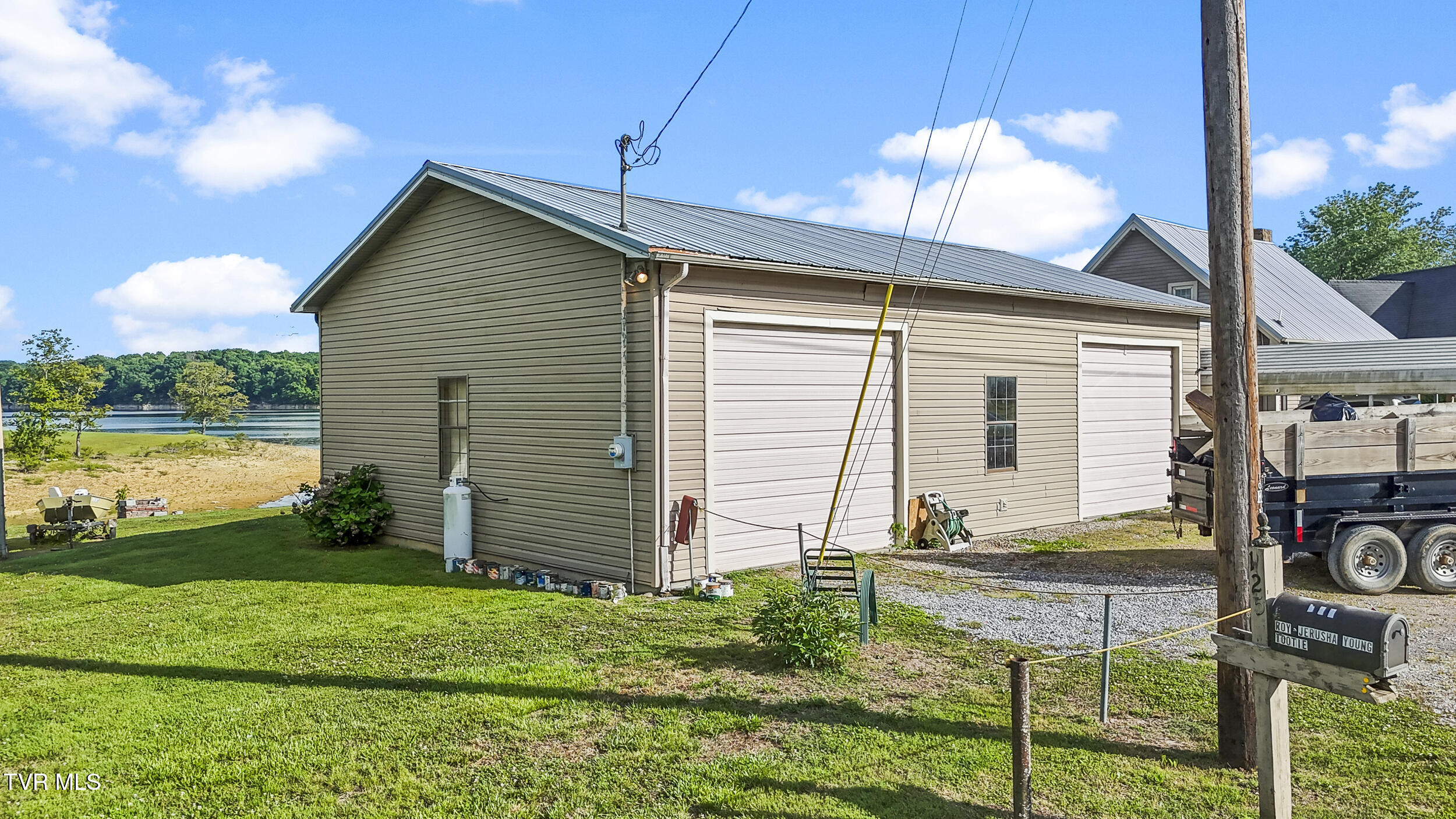 125 Island Harbor Lane