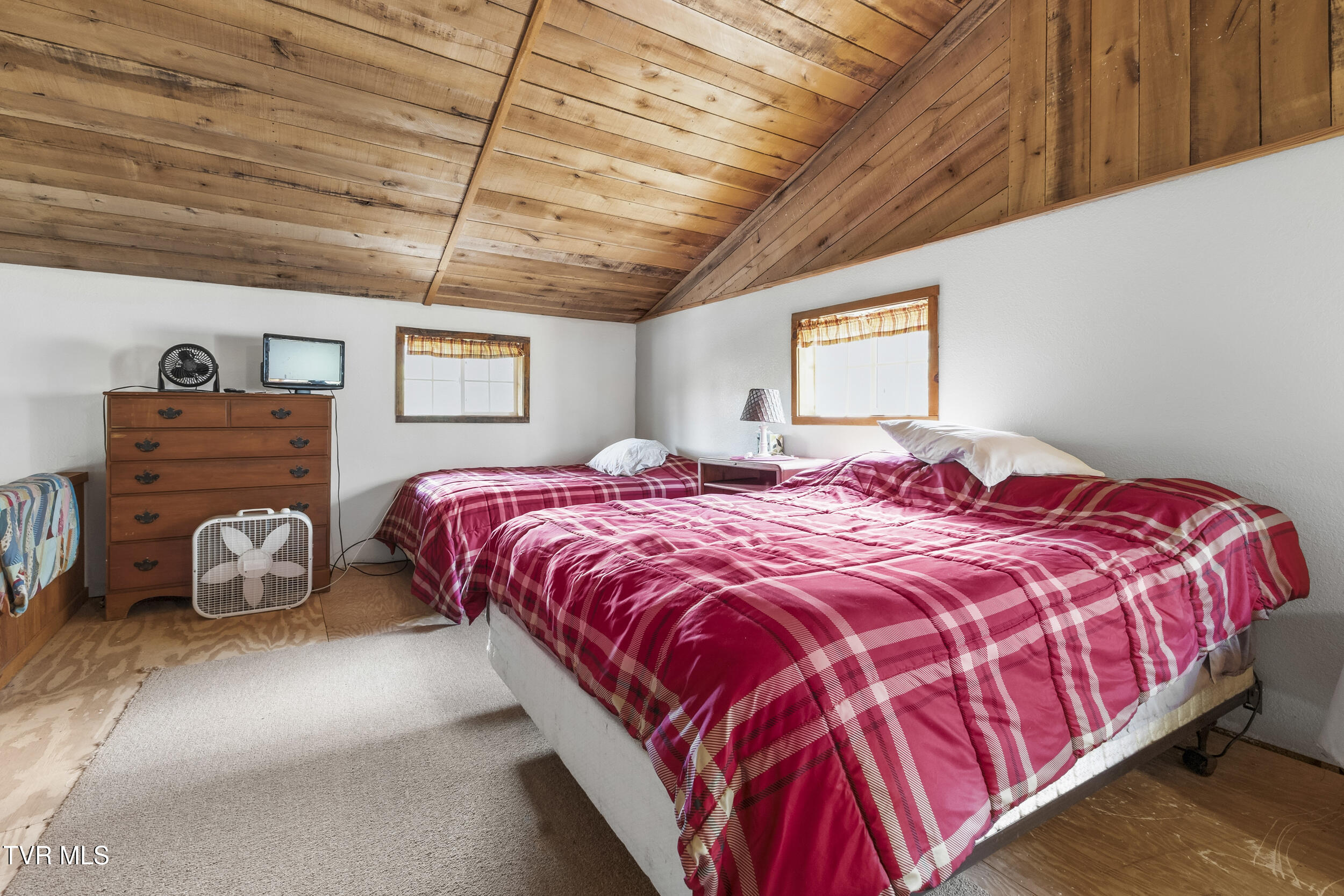3609 Cave Springs Road