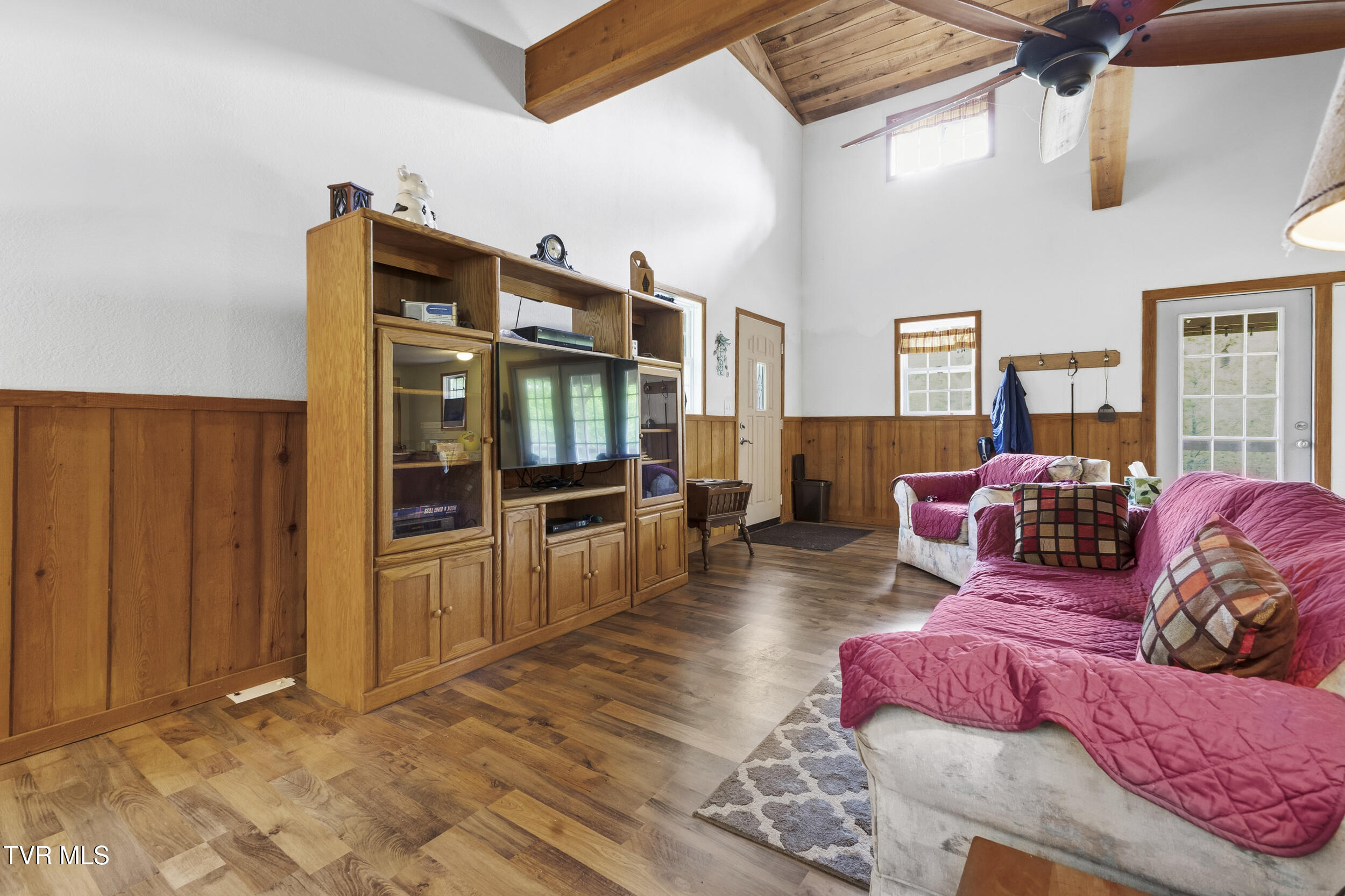 3609 Cave Springs Road