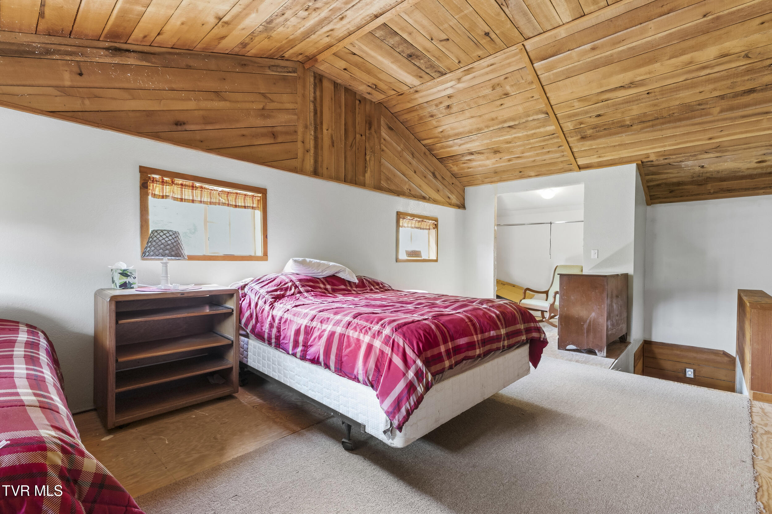 3609 Cave Springs Road