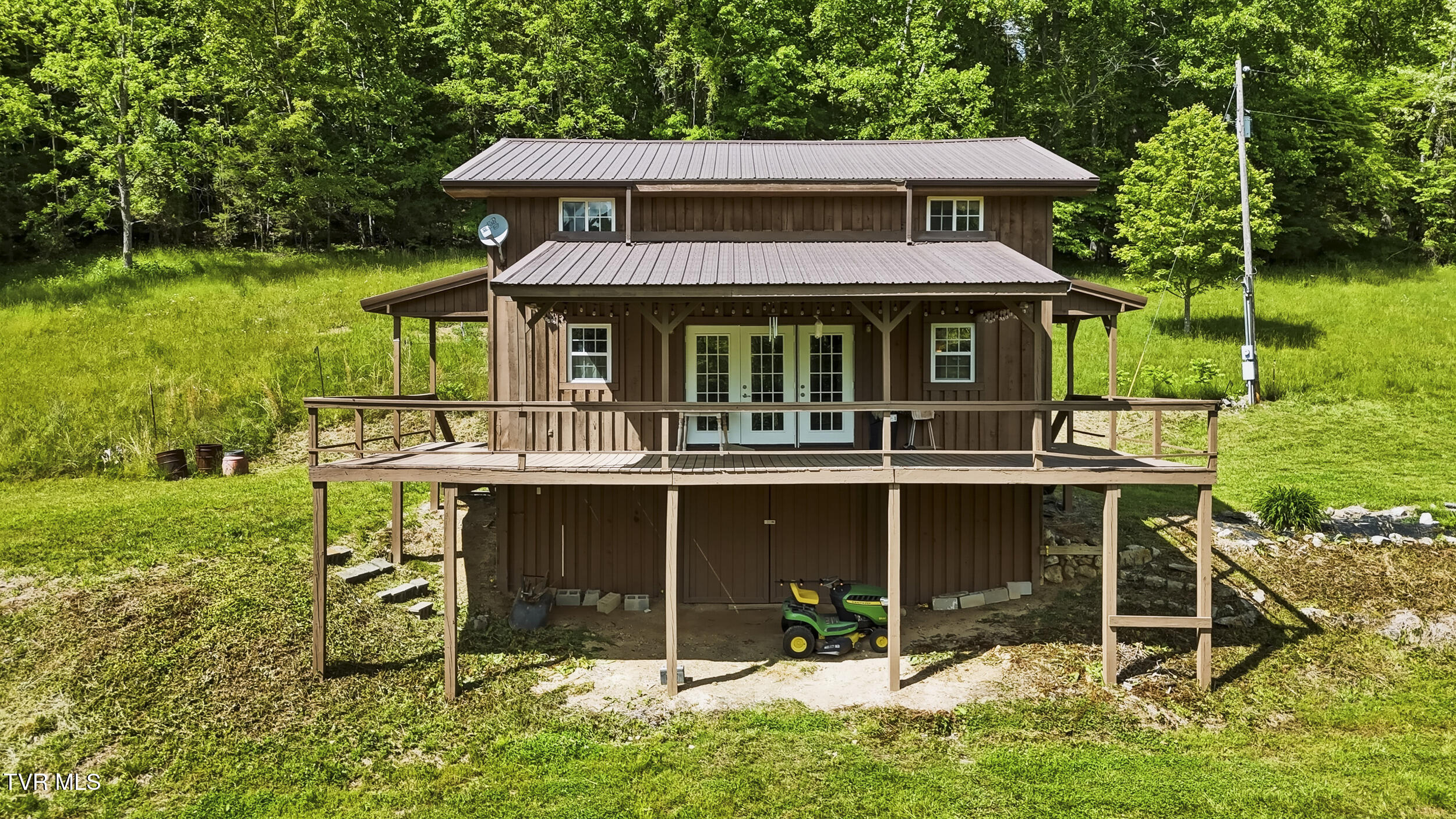 3609 Cave Springs Road