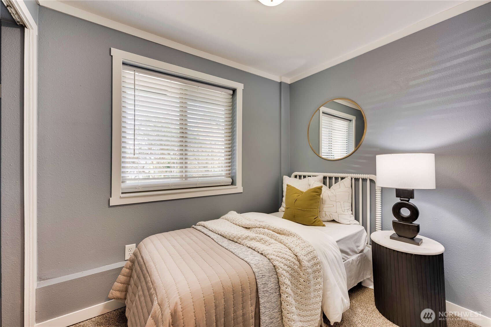 4511 Greenwood Avenue N Unit: 1