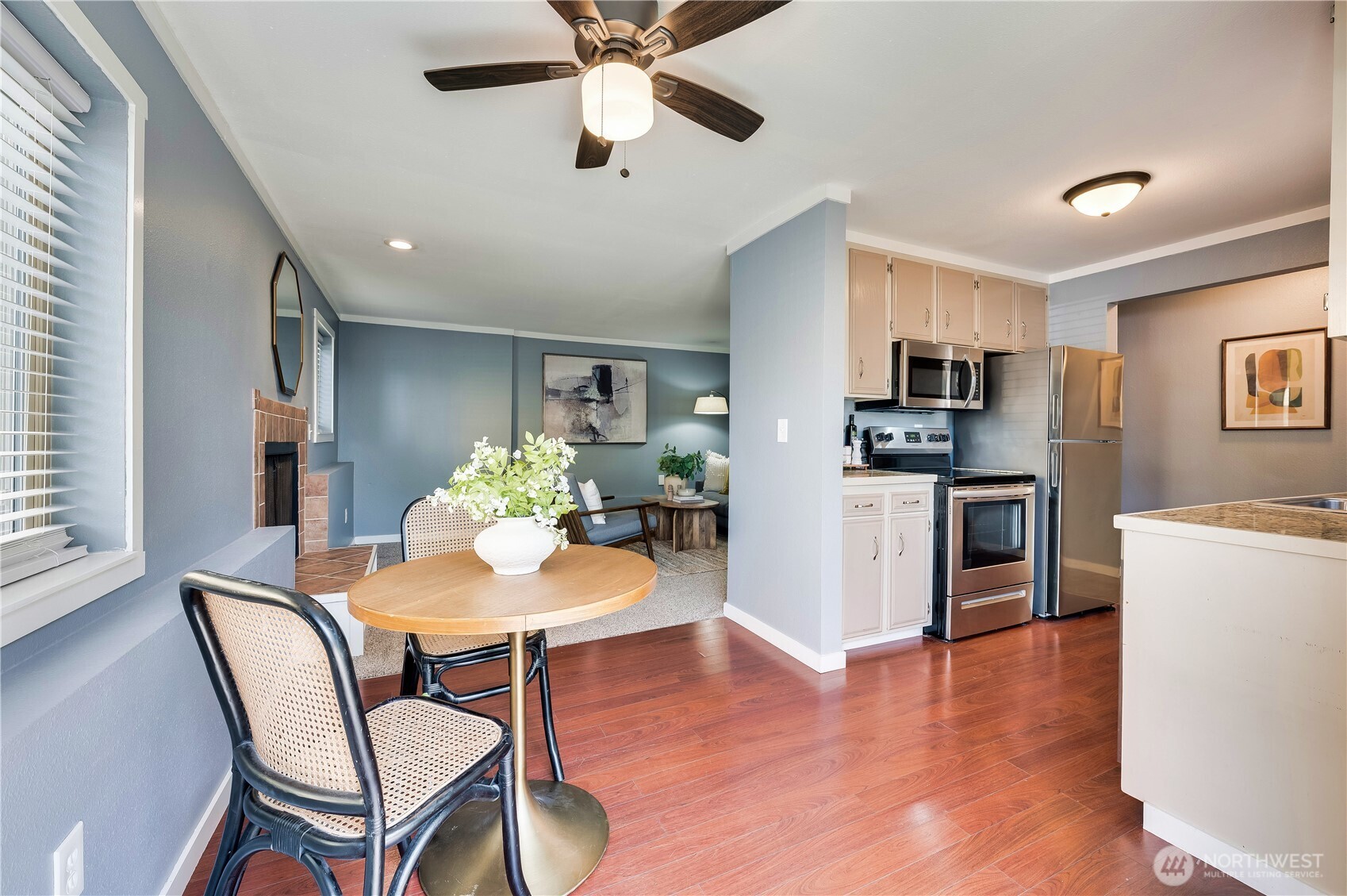 4511 Greenwood Avenue N Unit: 1