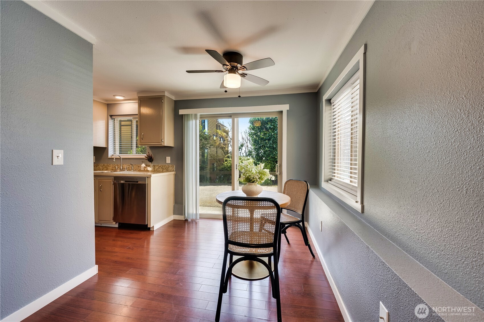 4511 Greenwood Avenue N Unit: 1