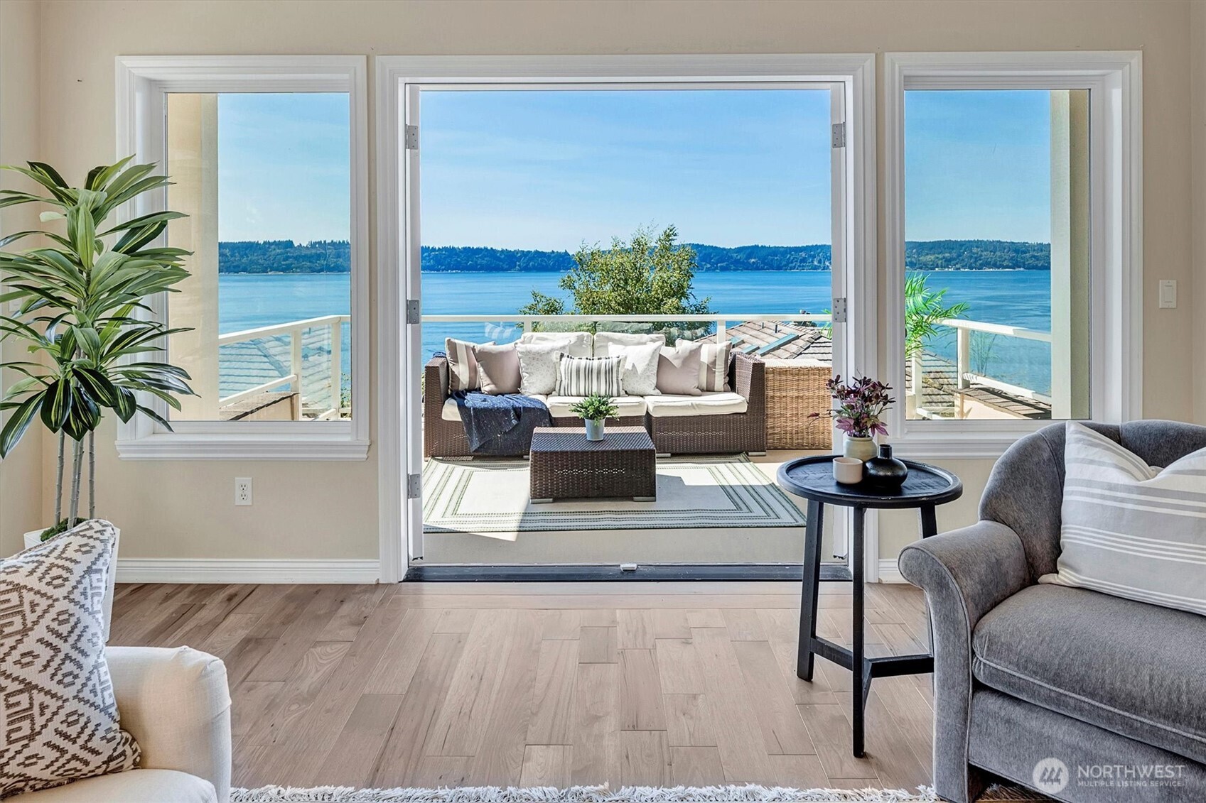 10123 Marine View Drive
