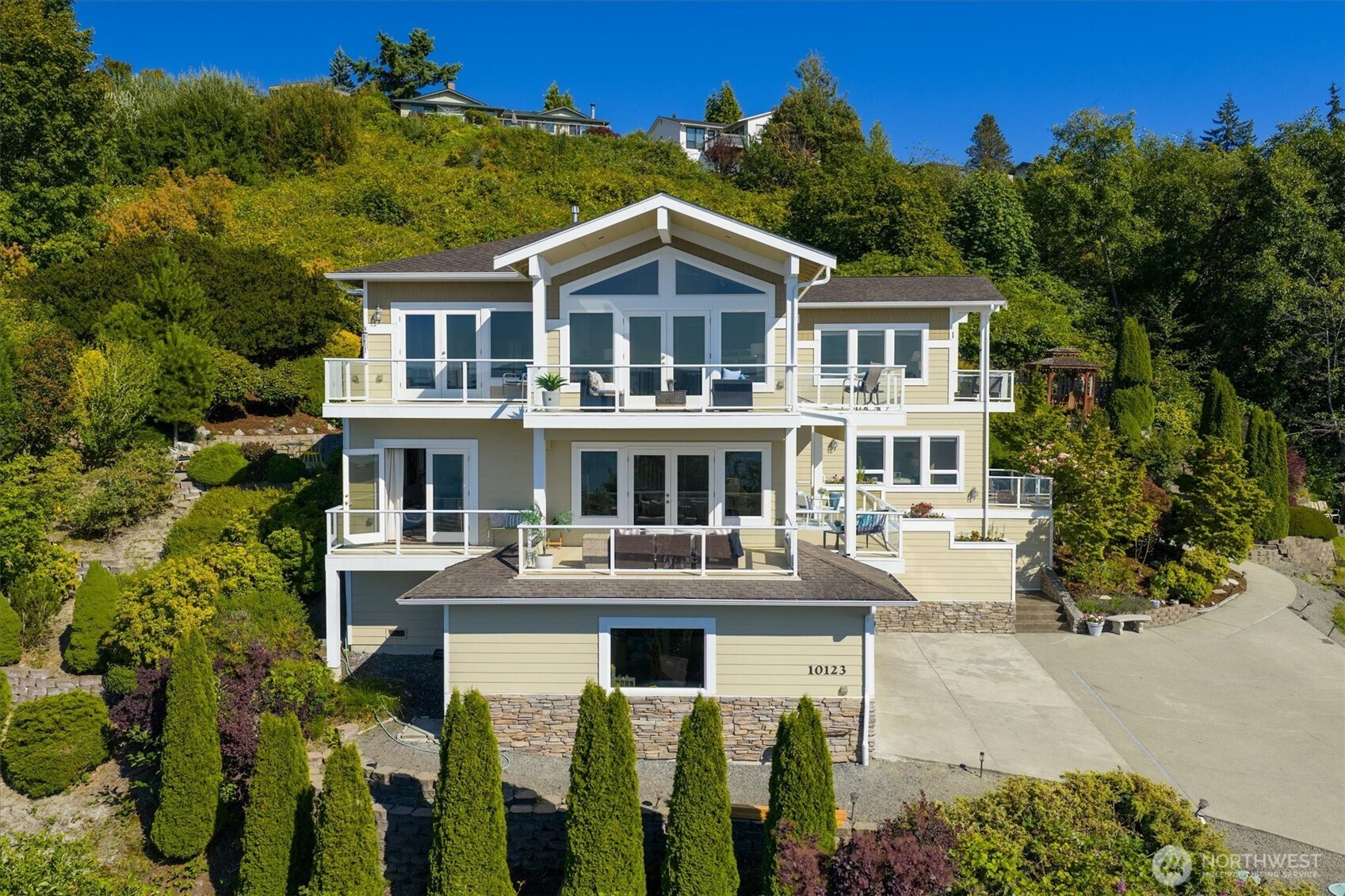 10123 Marine View Drive
