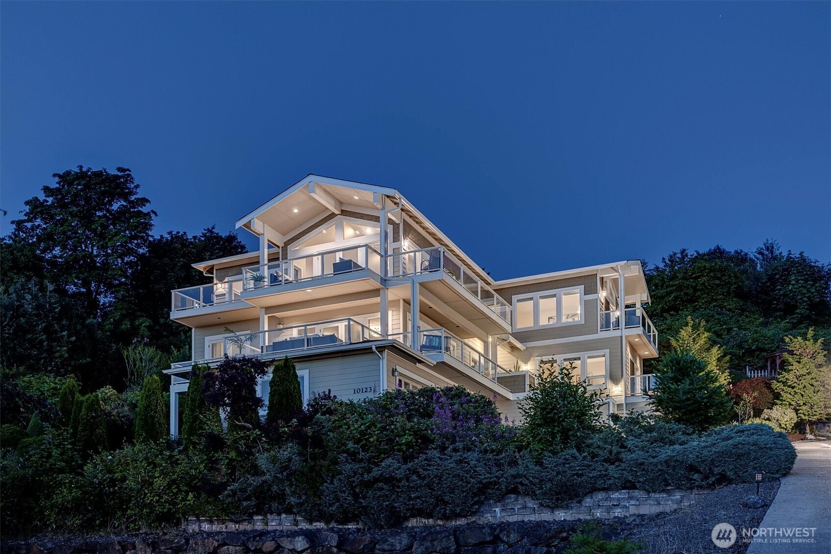 10123 Marine View Drive