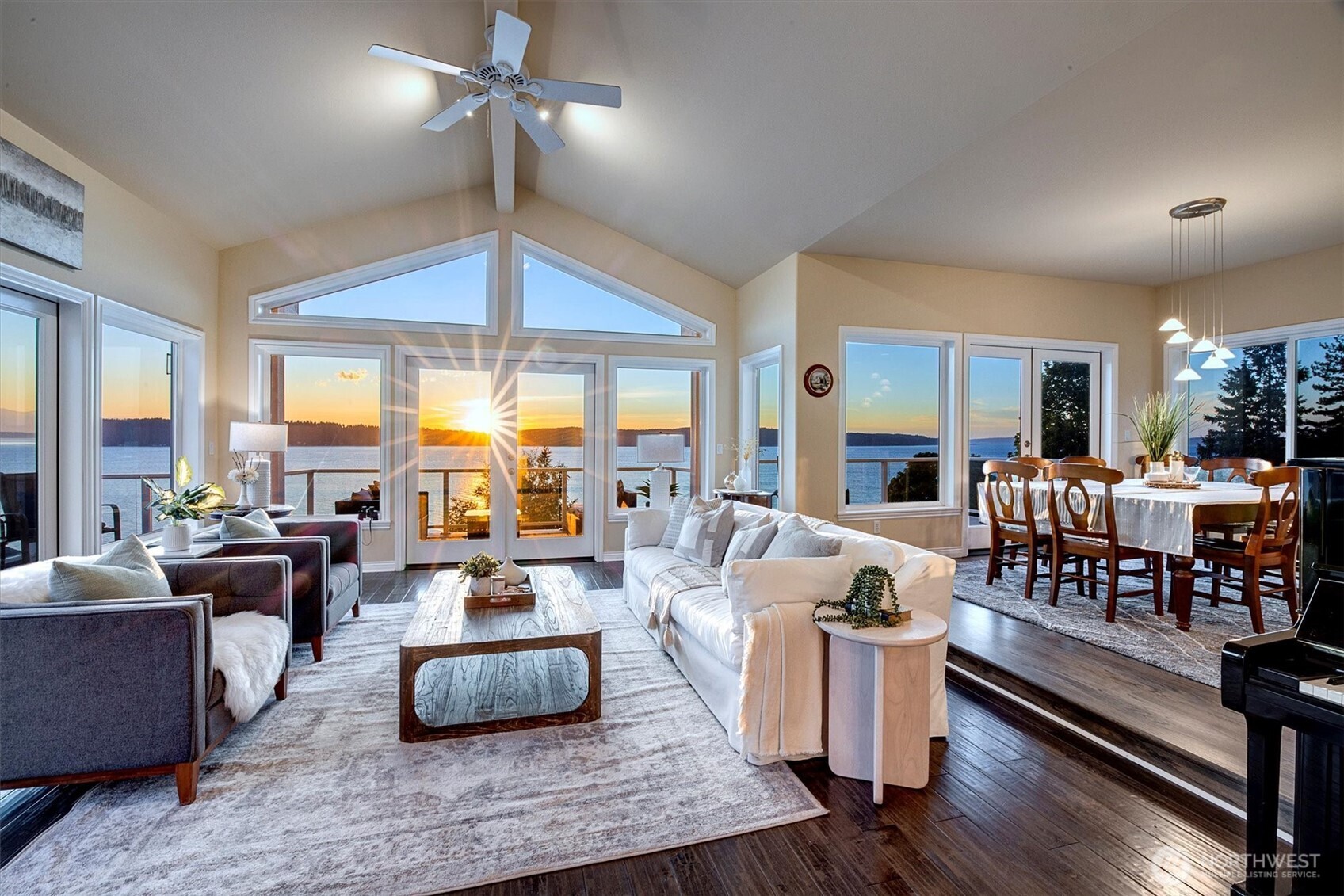 10123 Marine View Drive