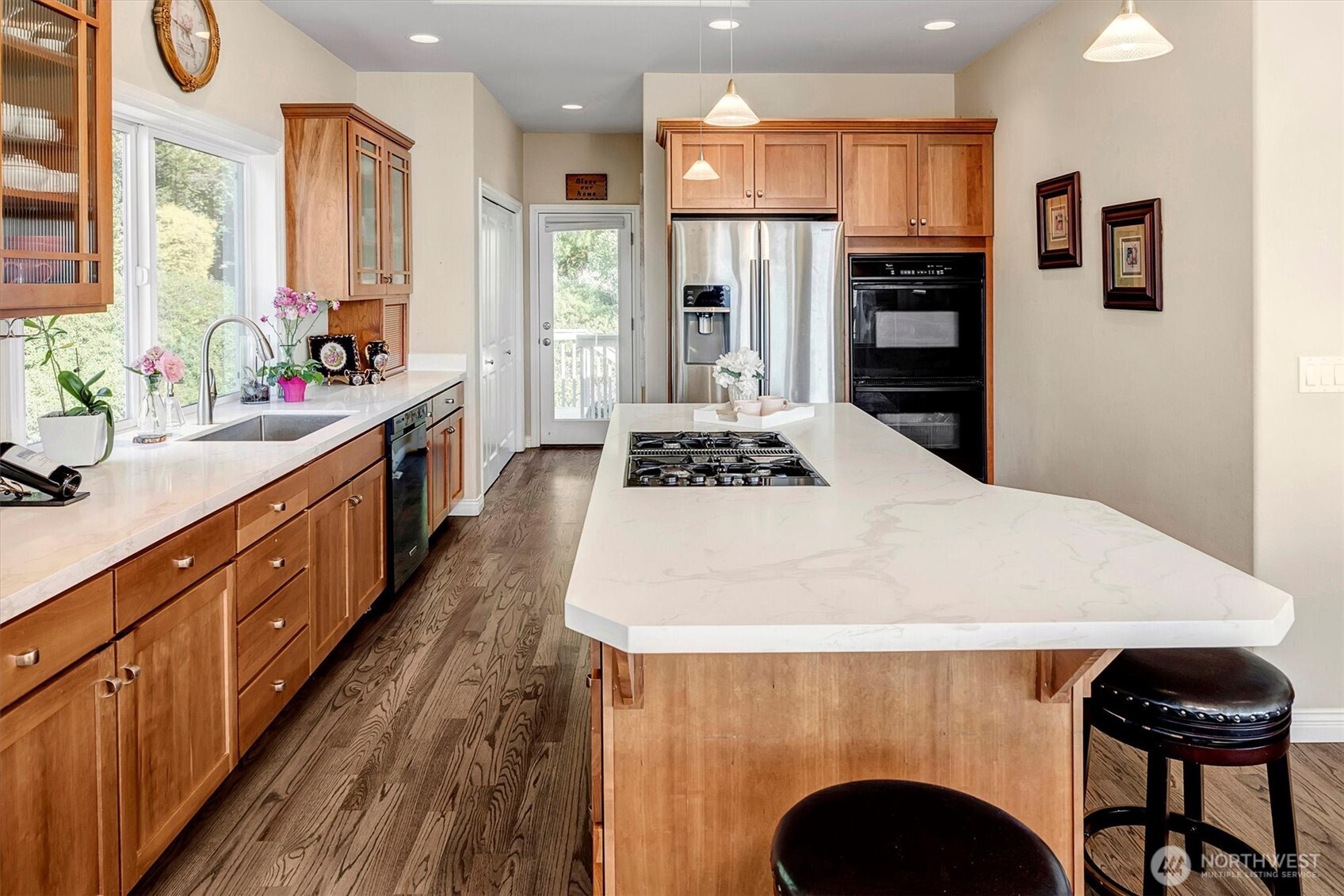 10123 Marine View Drive