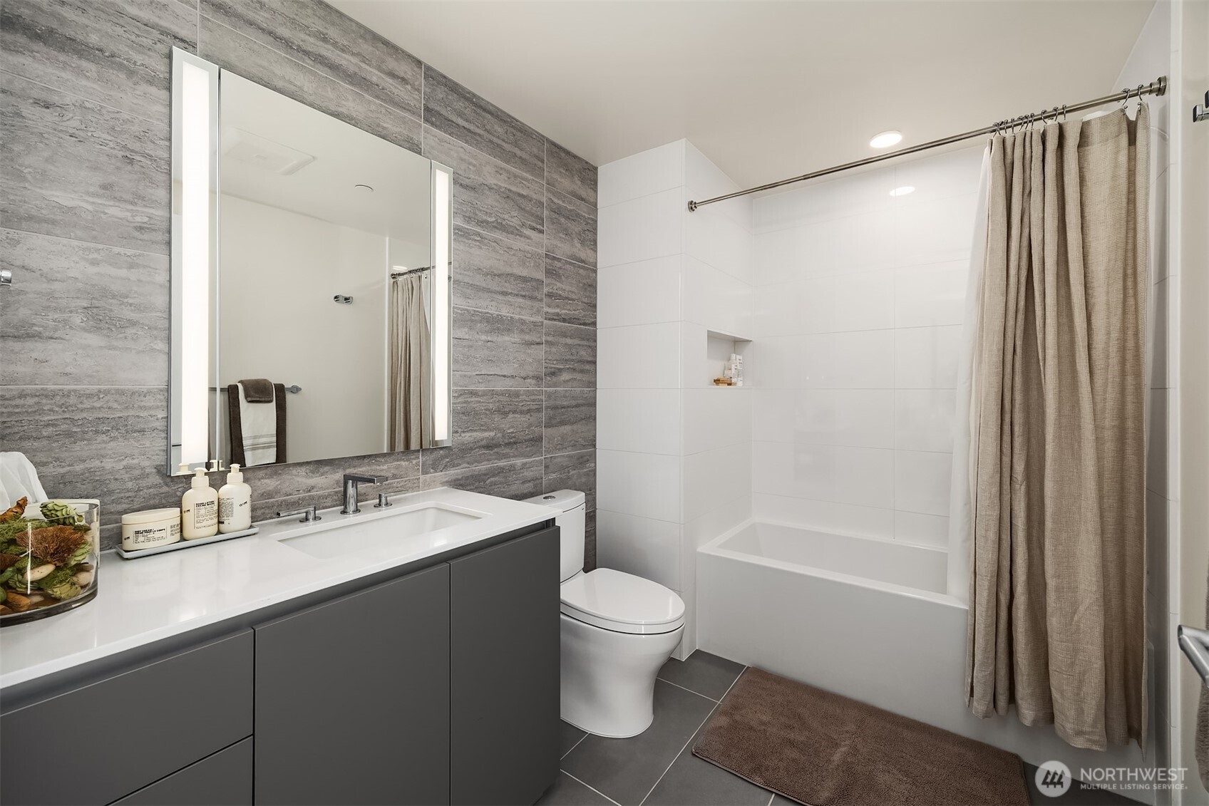 2510 6th Avenue Unit: 2108