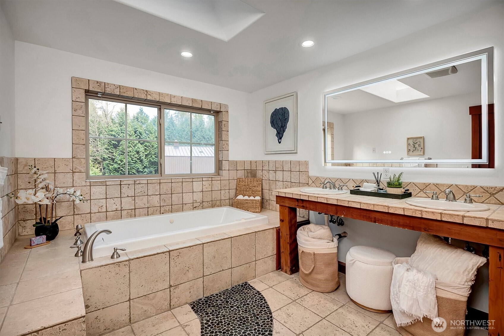 3018 Ilwaco Avenue NE