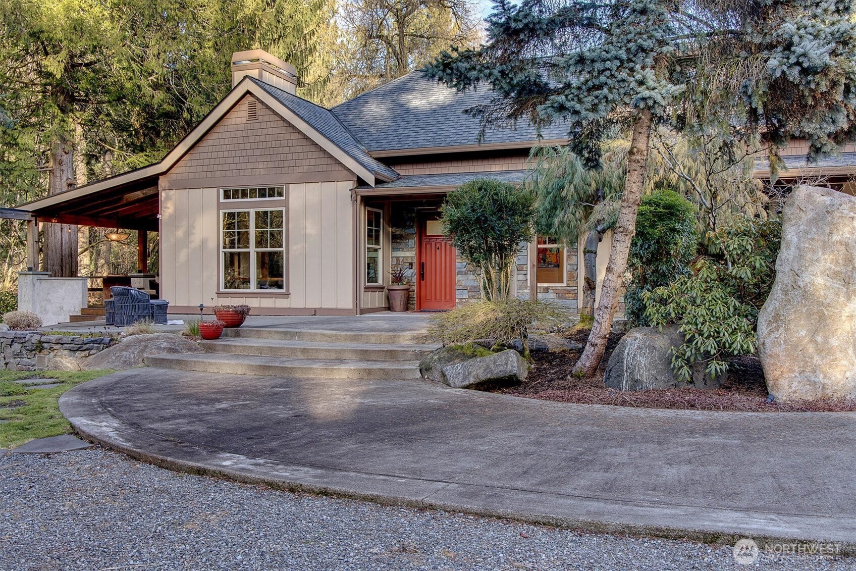 3018 Ilwaco Avenue NE