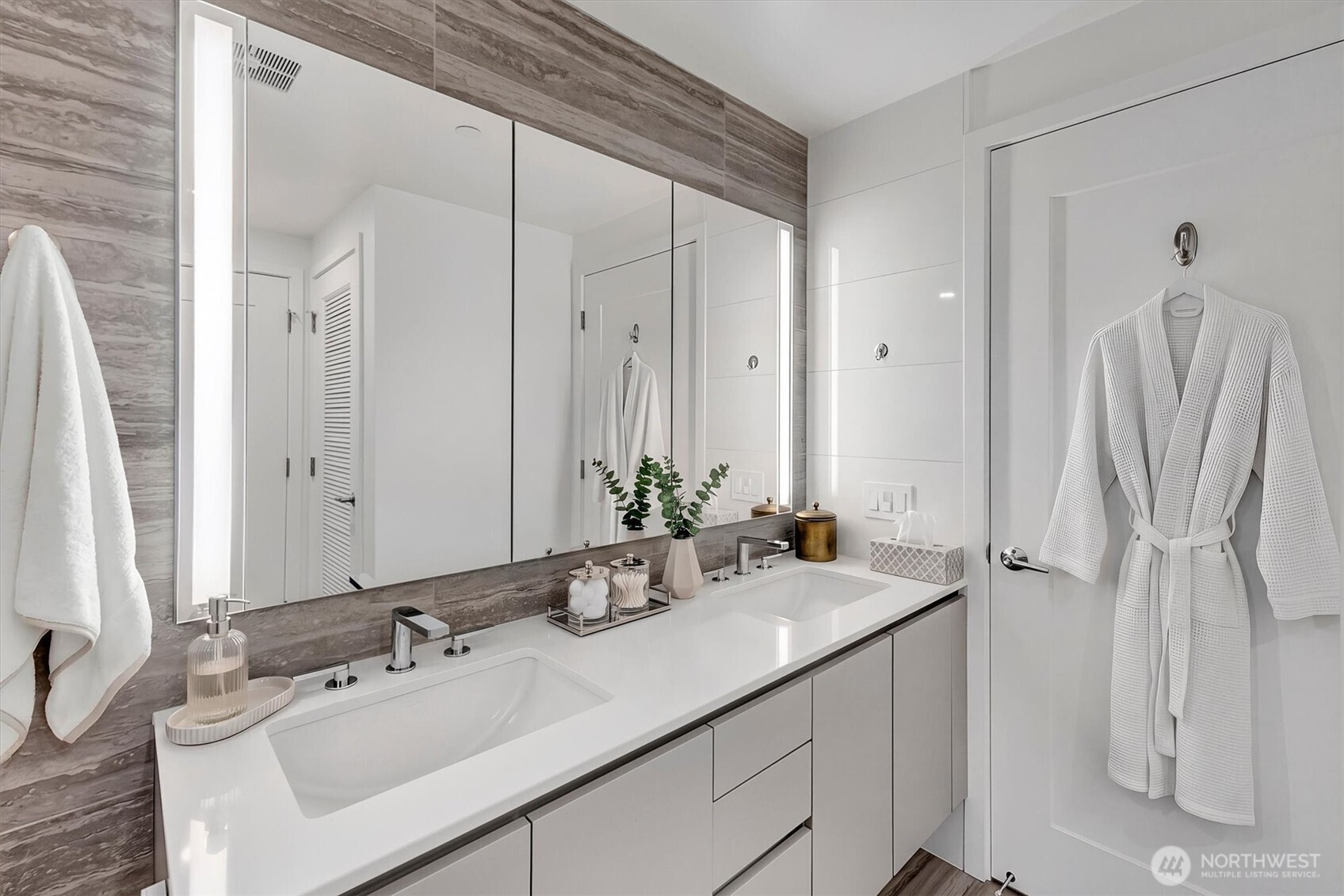 2510 6th Avenue Unit: 1210