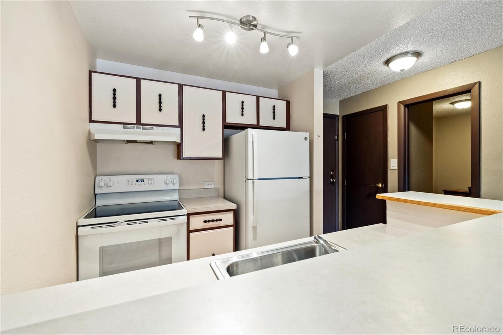 9650 Huron Street Unit: 22