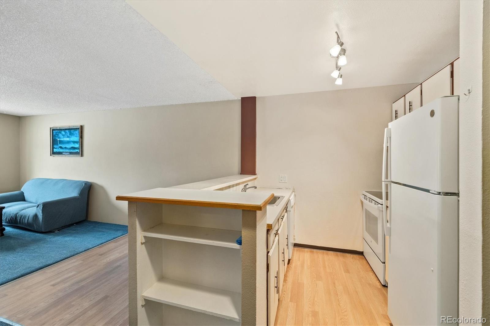 9650 Huron Street Unit: 22