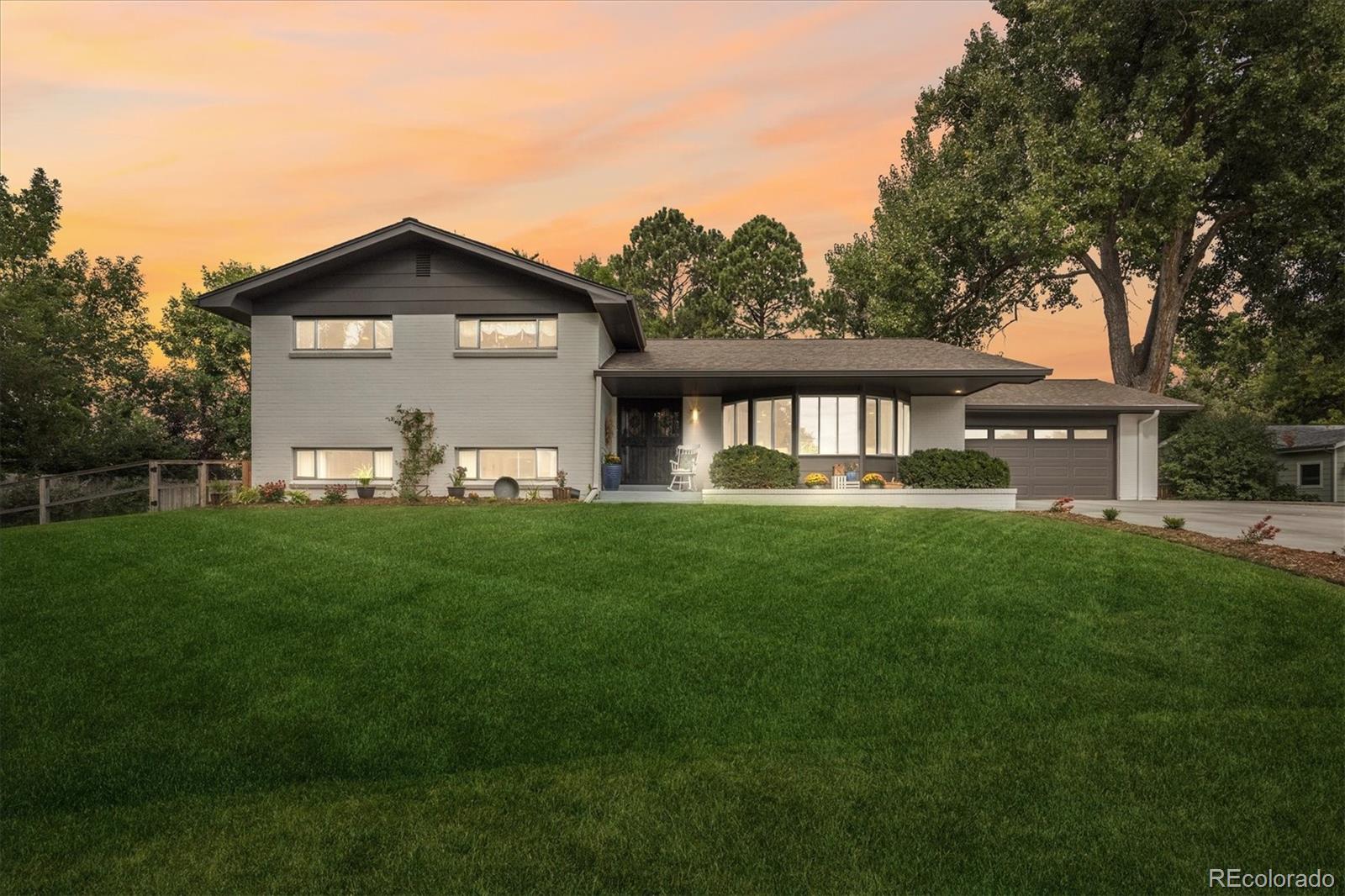 1135 Iris Street