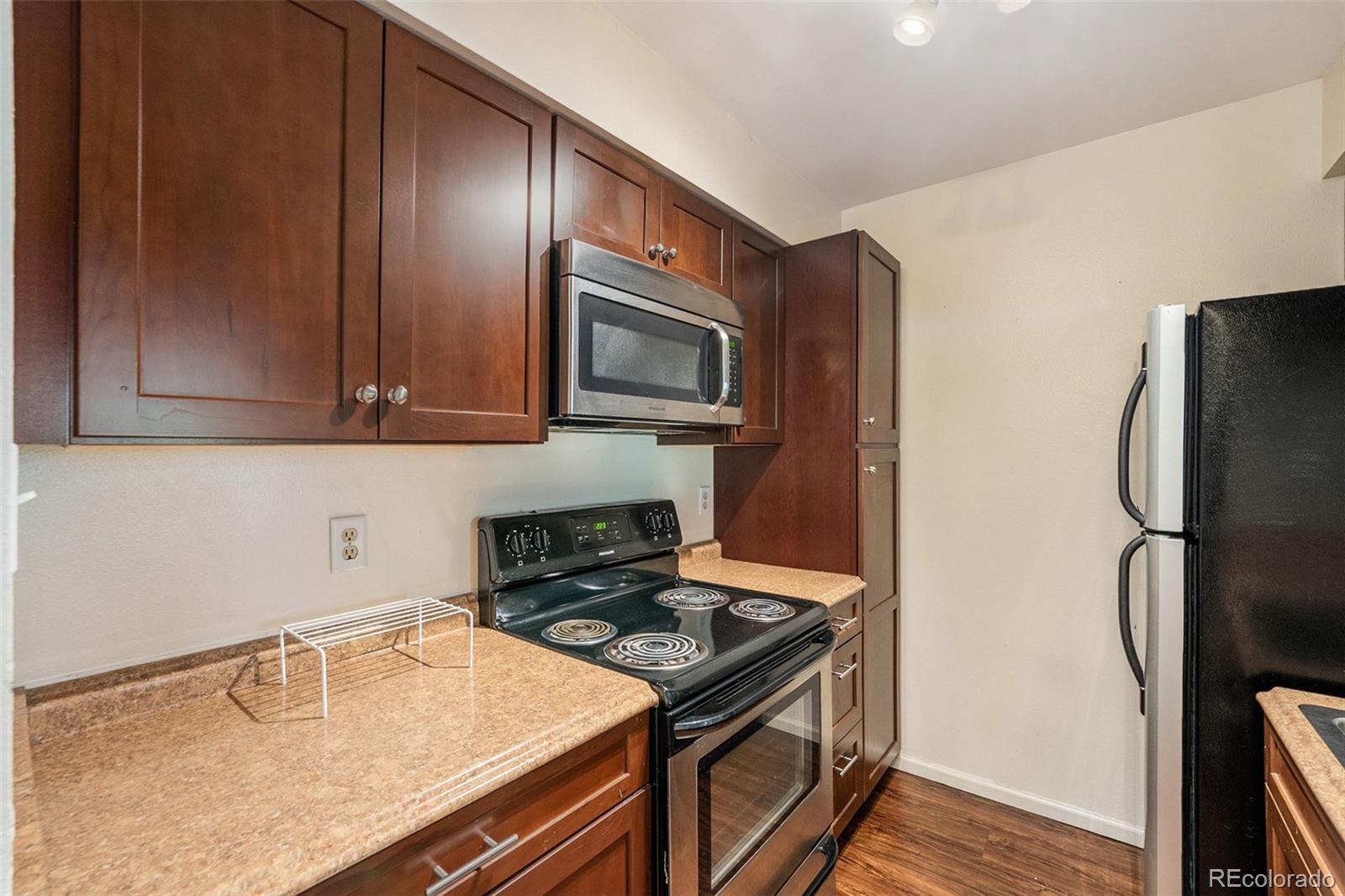 8478 Everett Way Unit: B