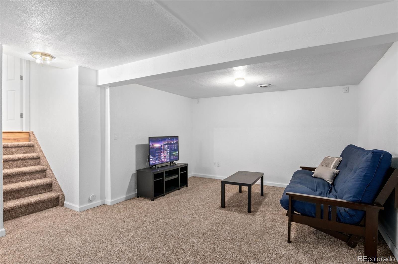 6566 S Flower Street