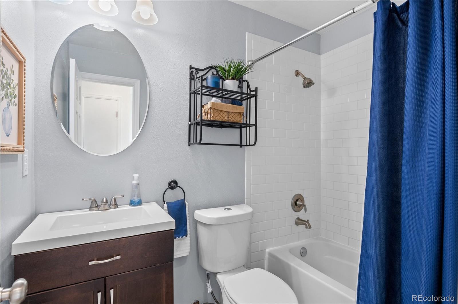 6566 S Flower Street