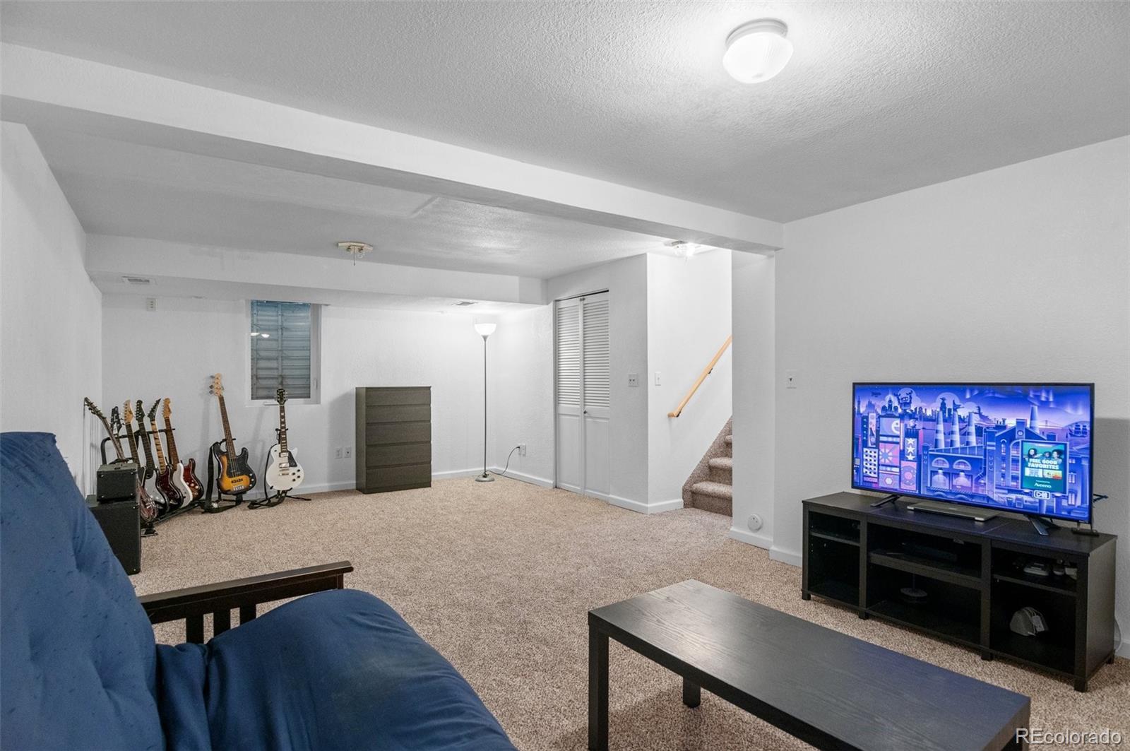 6566 S Flower Street