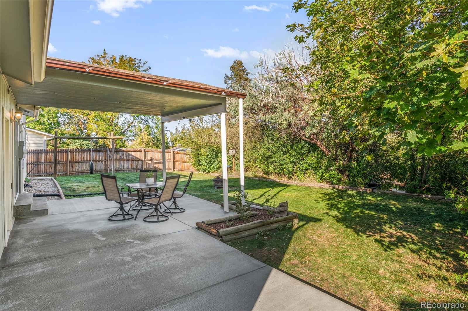 6566 S Flower Street