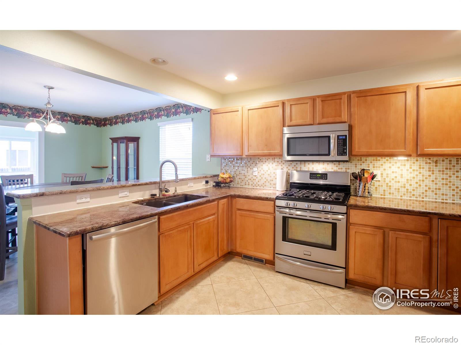 6225 Snowberry Avenue