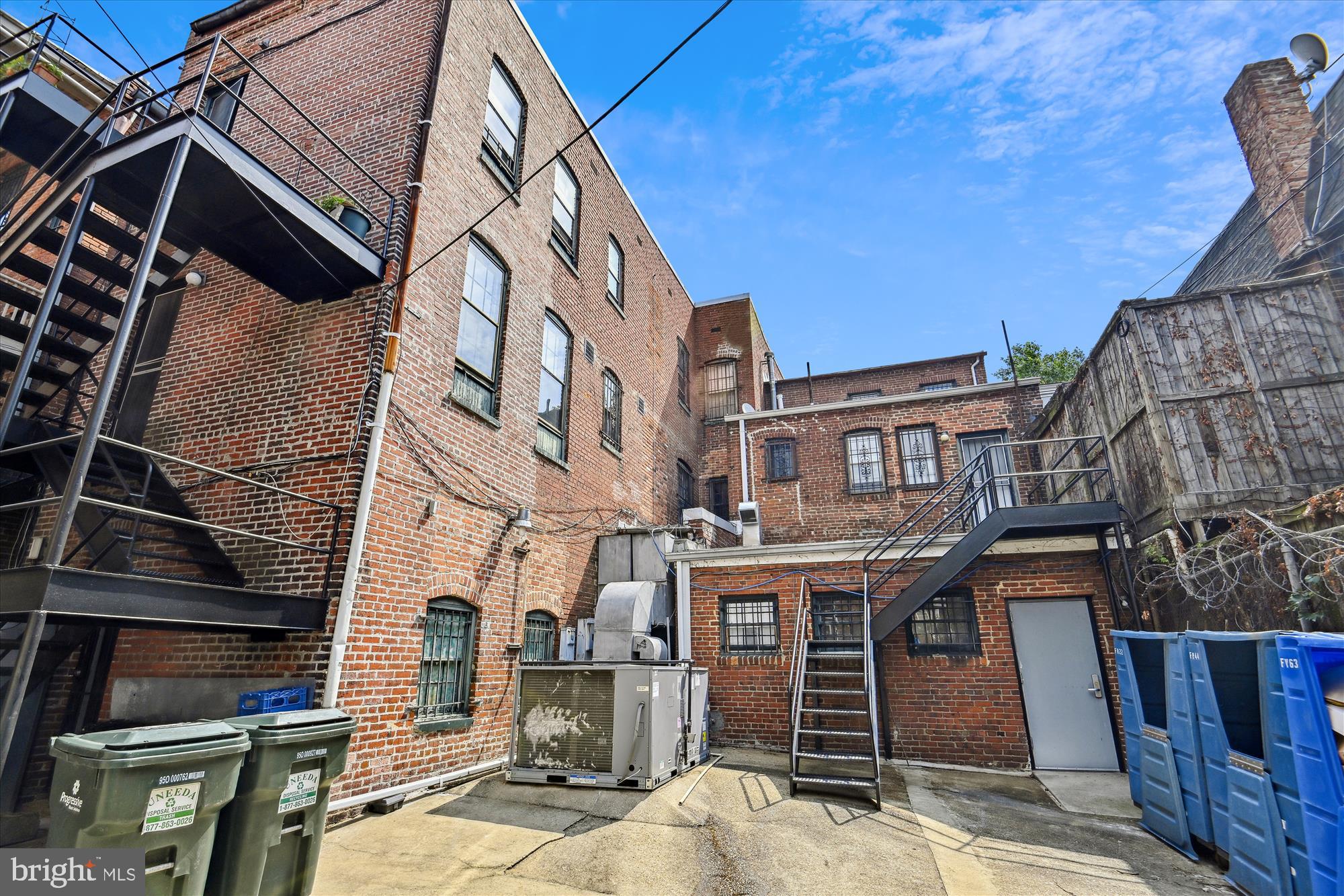 707-709 8TH STREET SE